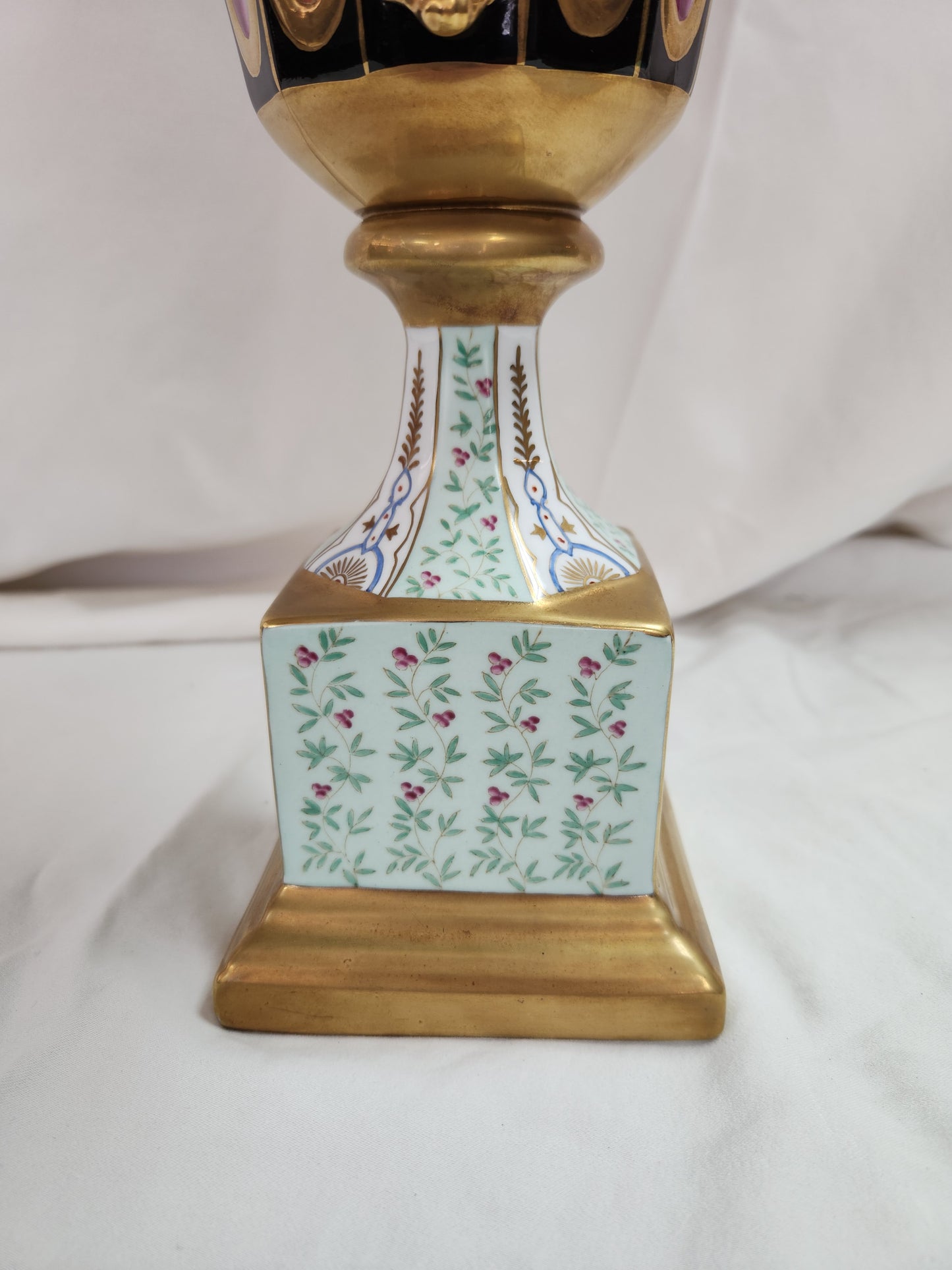 Rare - Porcelain Chinoiserie Urn Vase by Chelsea House