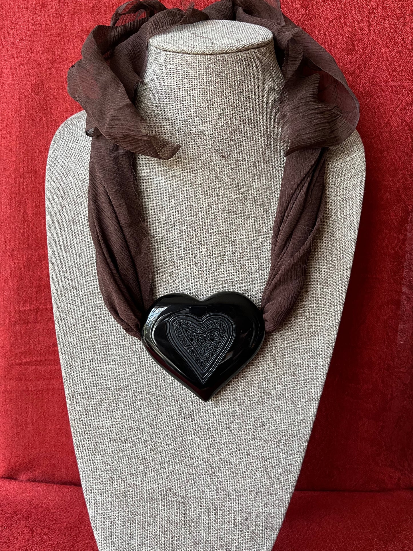 Pono Necklace with Silk and Large Engraved Black Resin Heart