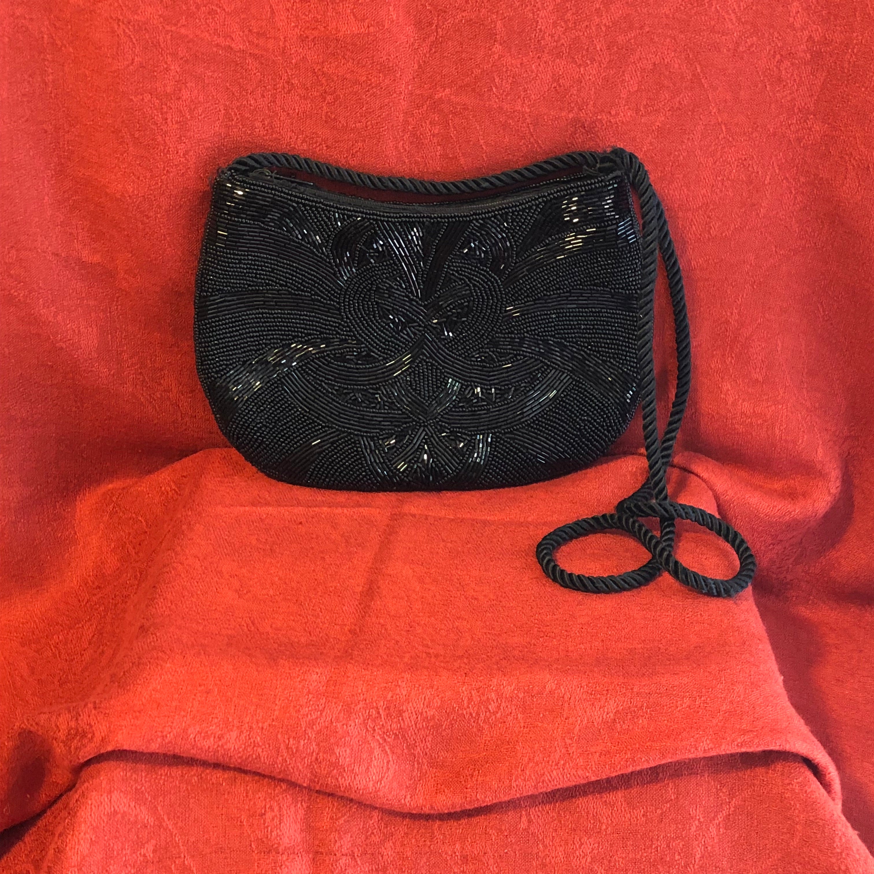 la regale purse vintage black