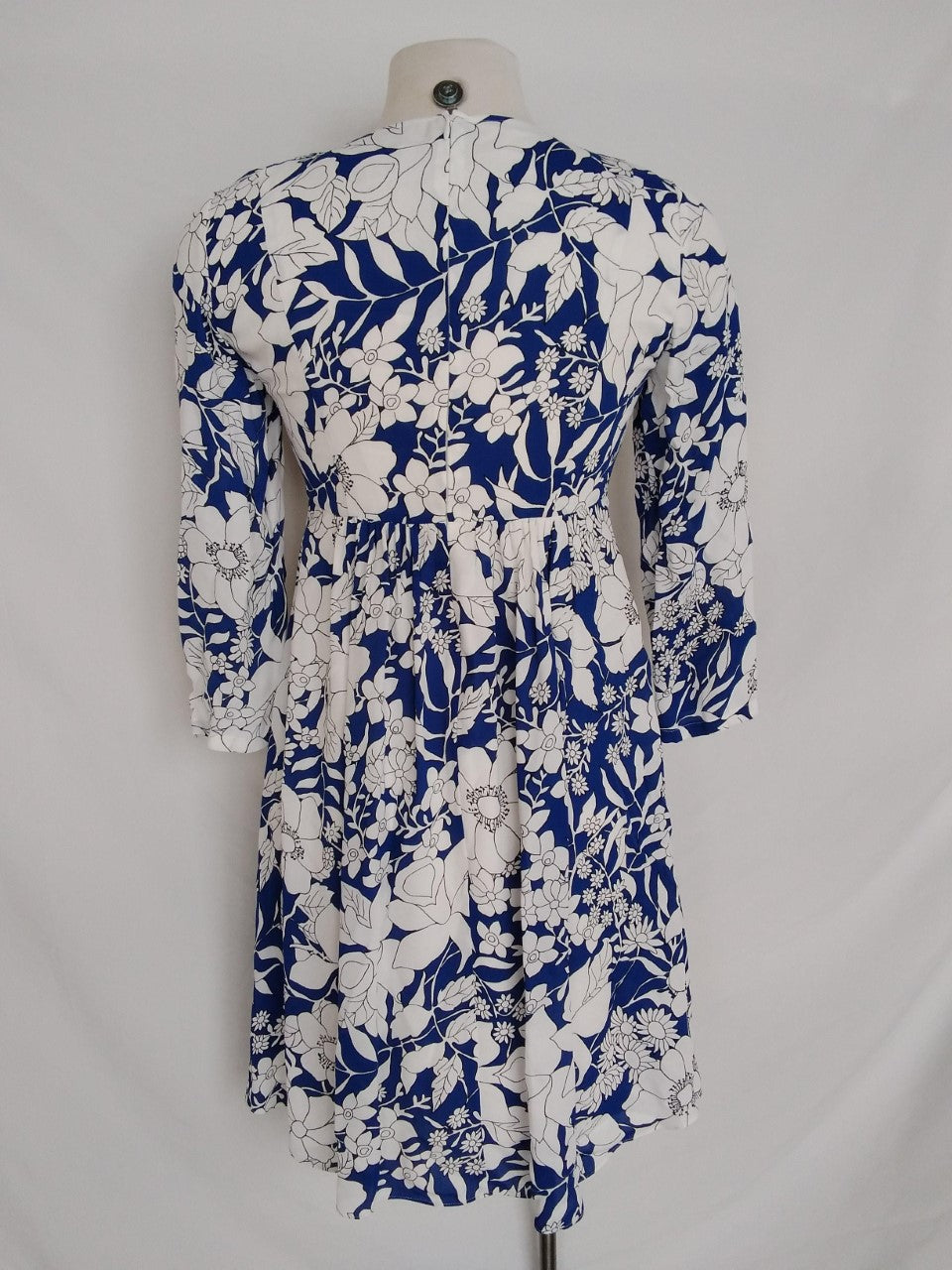 Brooks Brothers Blue and White Floral Print 3/4 Sleeve Dress - Size 4
