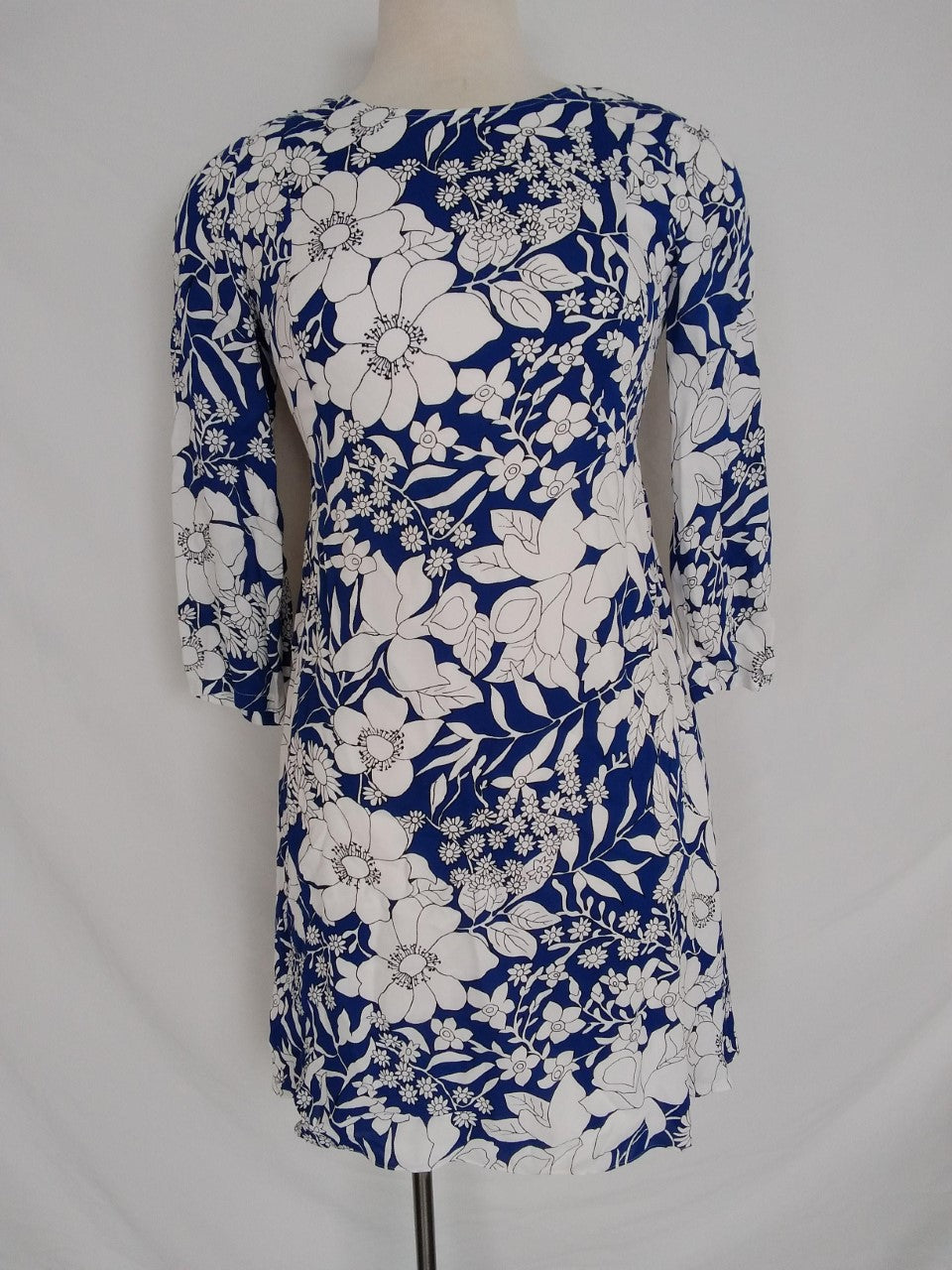 Brooks Brothers Blue and White Floral Print 3/4 Sleeve Dress - Size 4