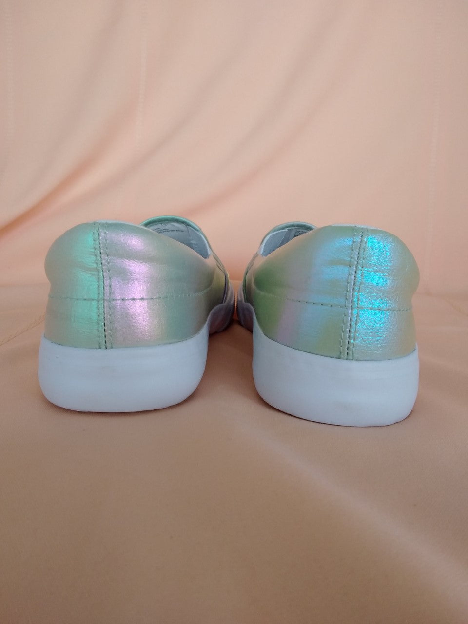 Cat & Jack Aliki Iridescent Shoes - Size 4
