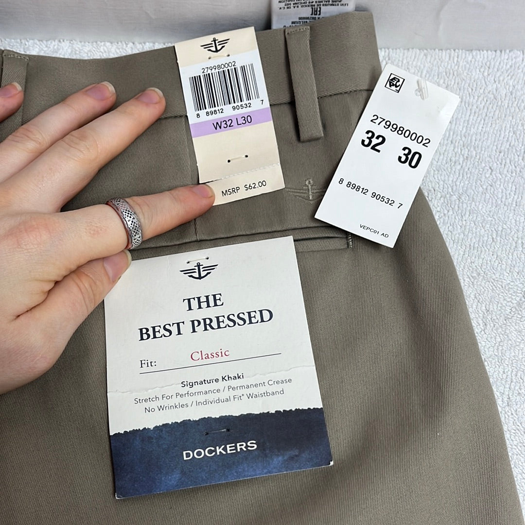 Dockers Khaki Best Pressed Classic Fit Pants - Size: 32x30