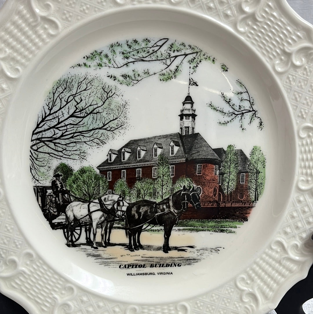 VTG -- Delano Studios Hand Painted Decorative Plate -- Capitol Building, Williamsburg, VA