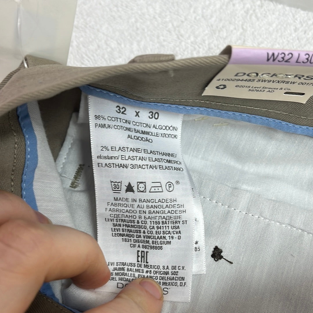 Dockers Khaki Best Pressed Classic Fit Pants - Size: 32x30