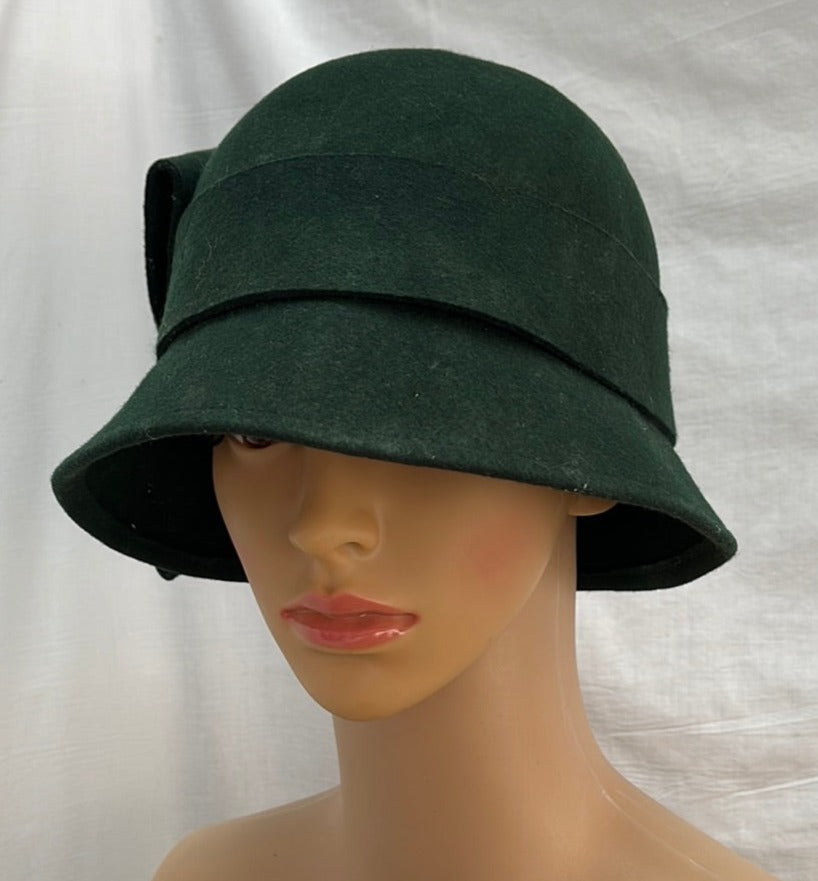 NWT -- Kate Spade Forest Green Wool Cloche Hat with Bow -- Single Size