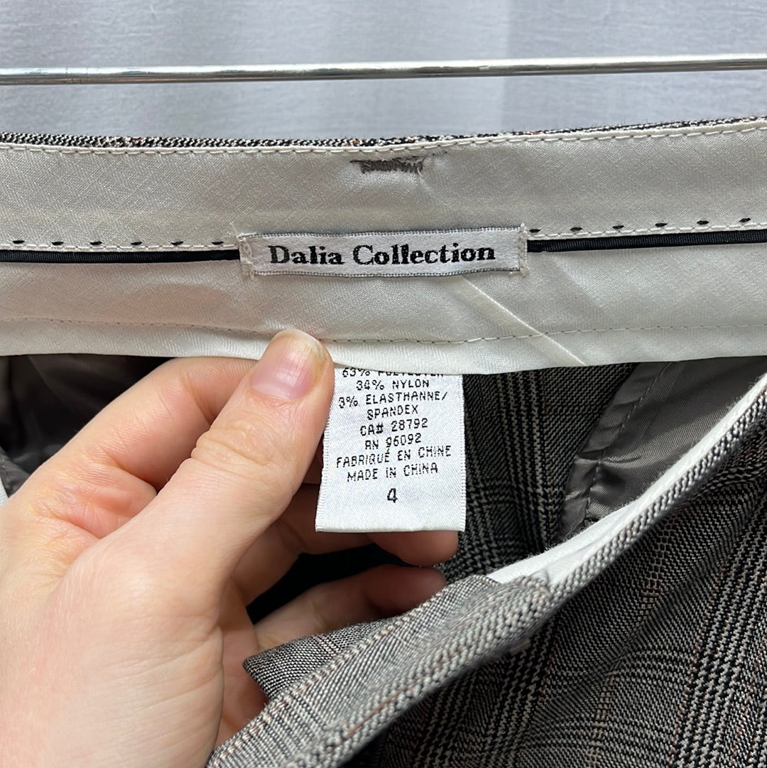 VTG -- Dalia Collection black Plaid Slacks Pants -- 4