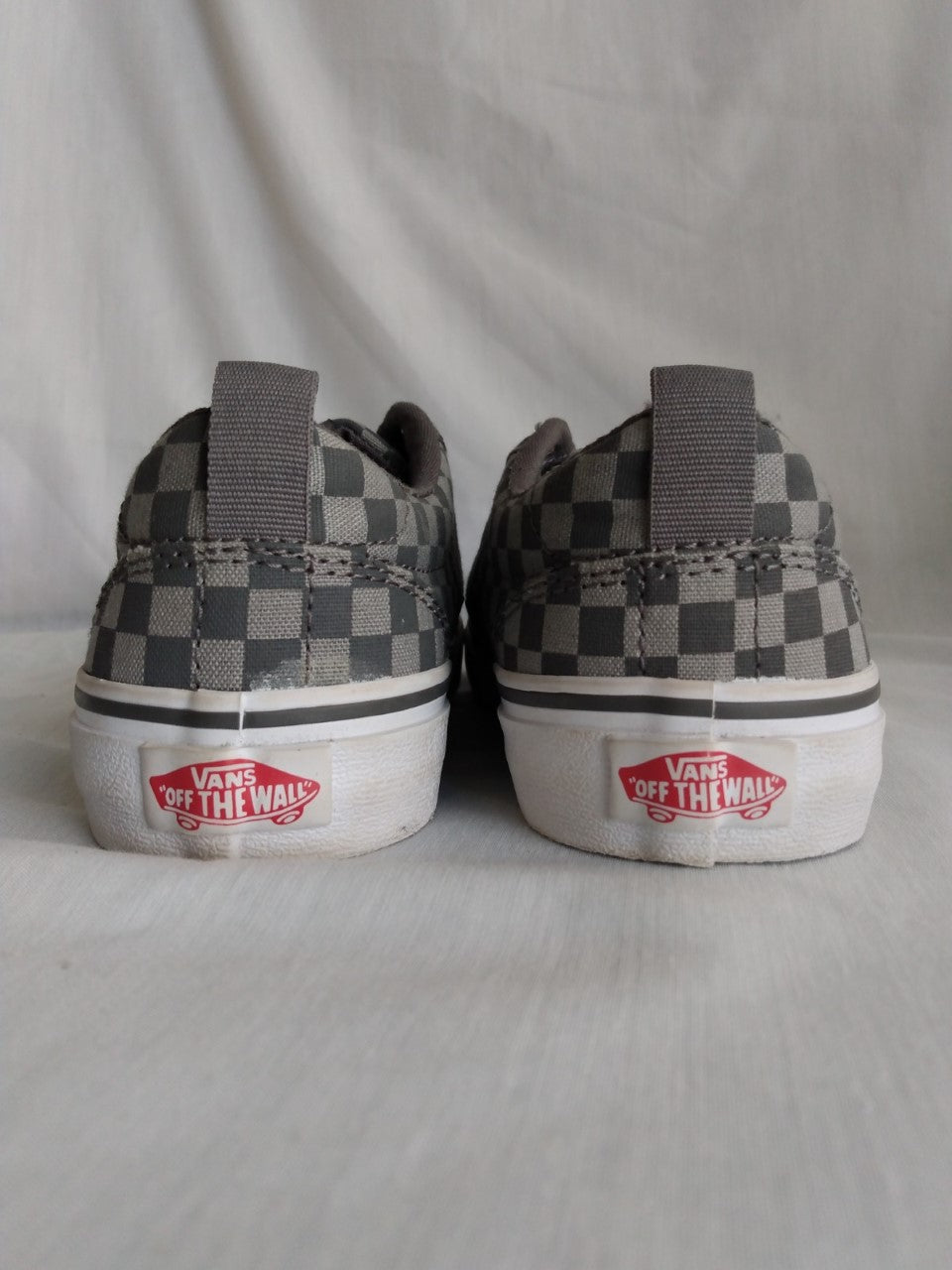 Vanns Off the Wall Gray and Black Checkered Shoes- Youth Size: 3