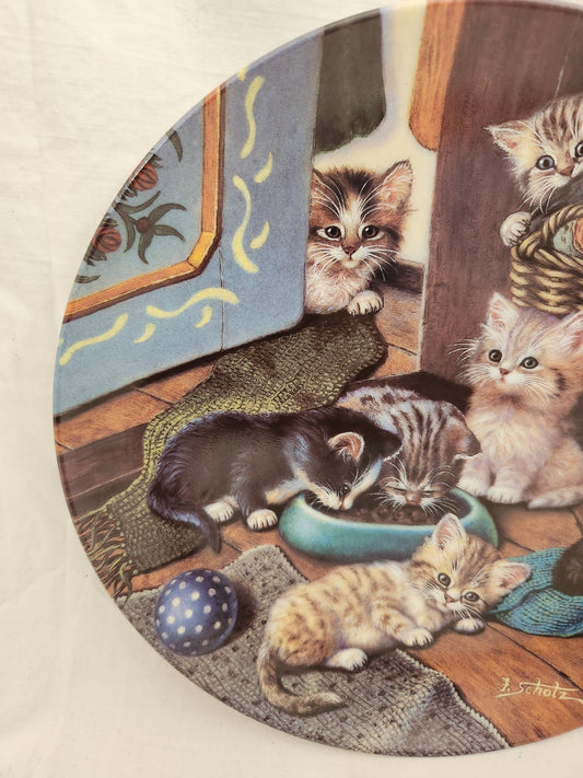 Bradford Exchange - Litter Rascals "Cozy Commons" Decorative Plate by Jurgen Scholz