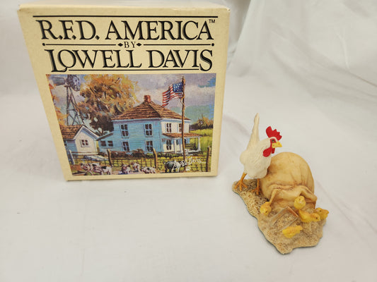 "Chow Time" Figurine by Lowell Davis - #221003