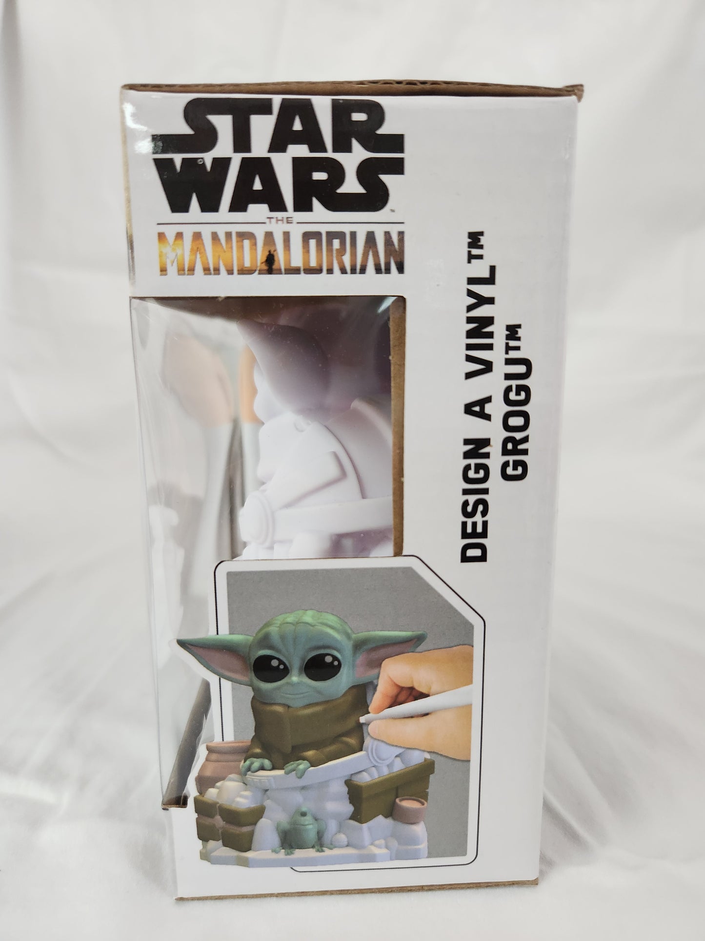 NIB - Star Wars the Mandalorian - Design a Vinyl Grogu Set