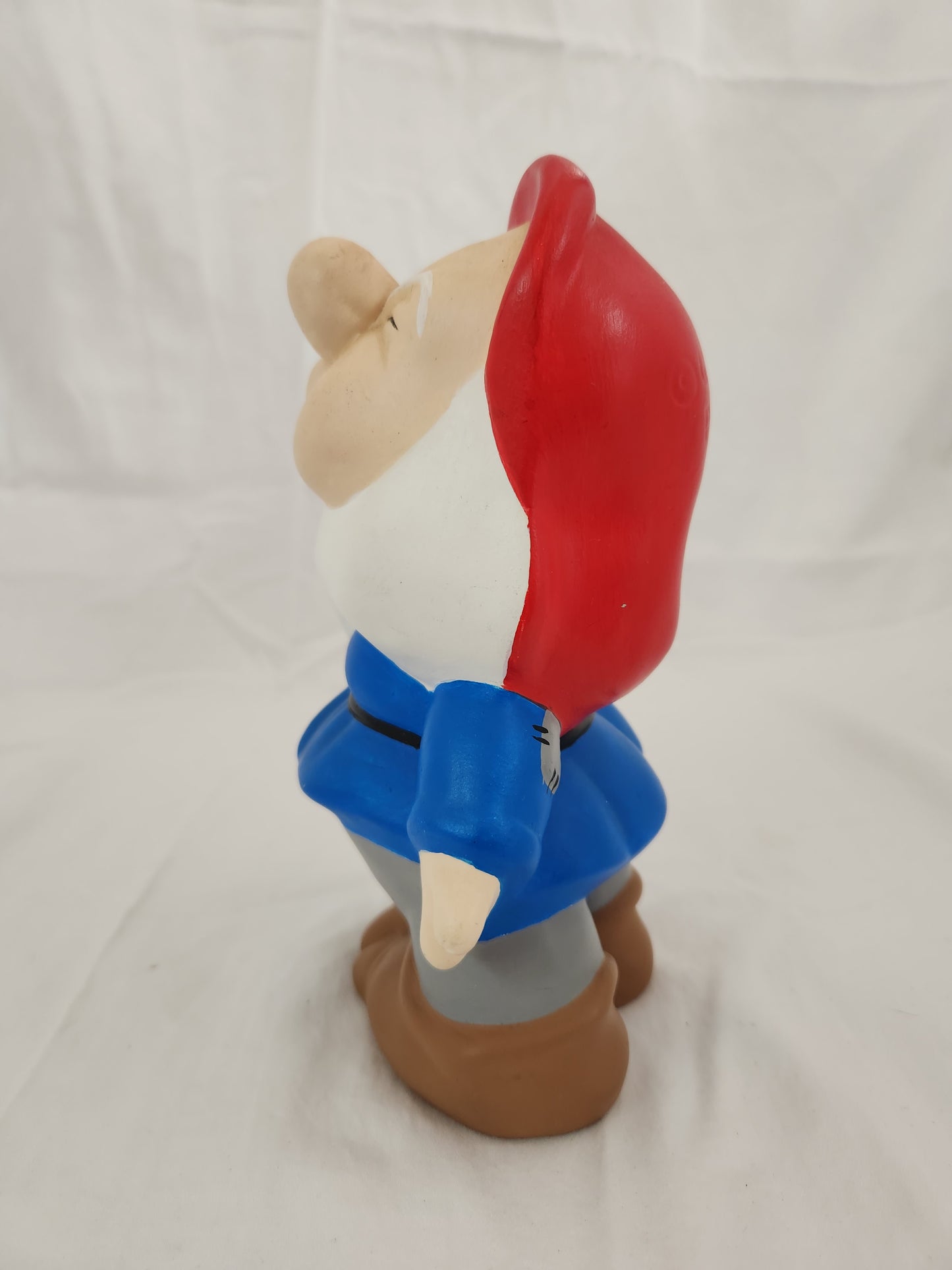 Walt Disney Snow White Seven Dwarfs Sneezy 8" Ceramic Figurine