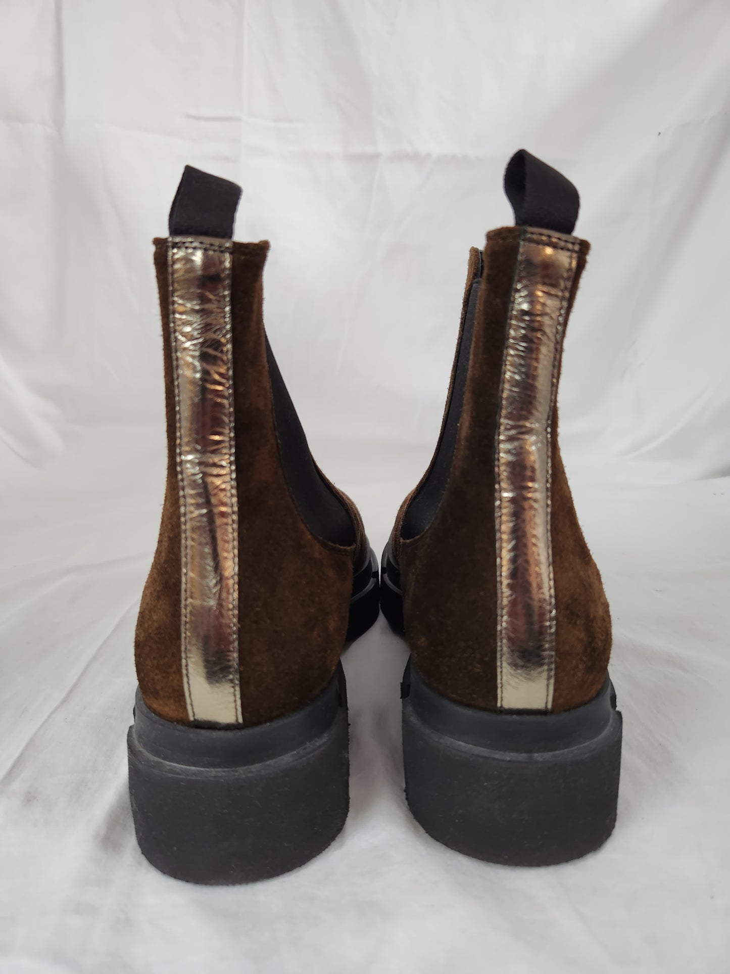 Triver Flight Brown Suede Pull-On Ankle Boots - Size: 39 (US 8)