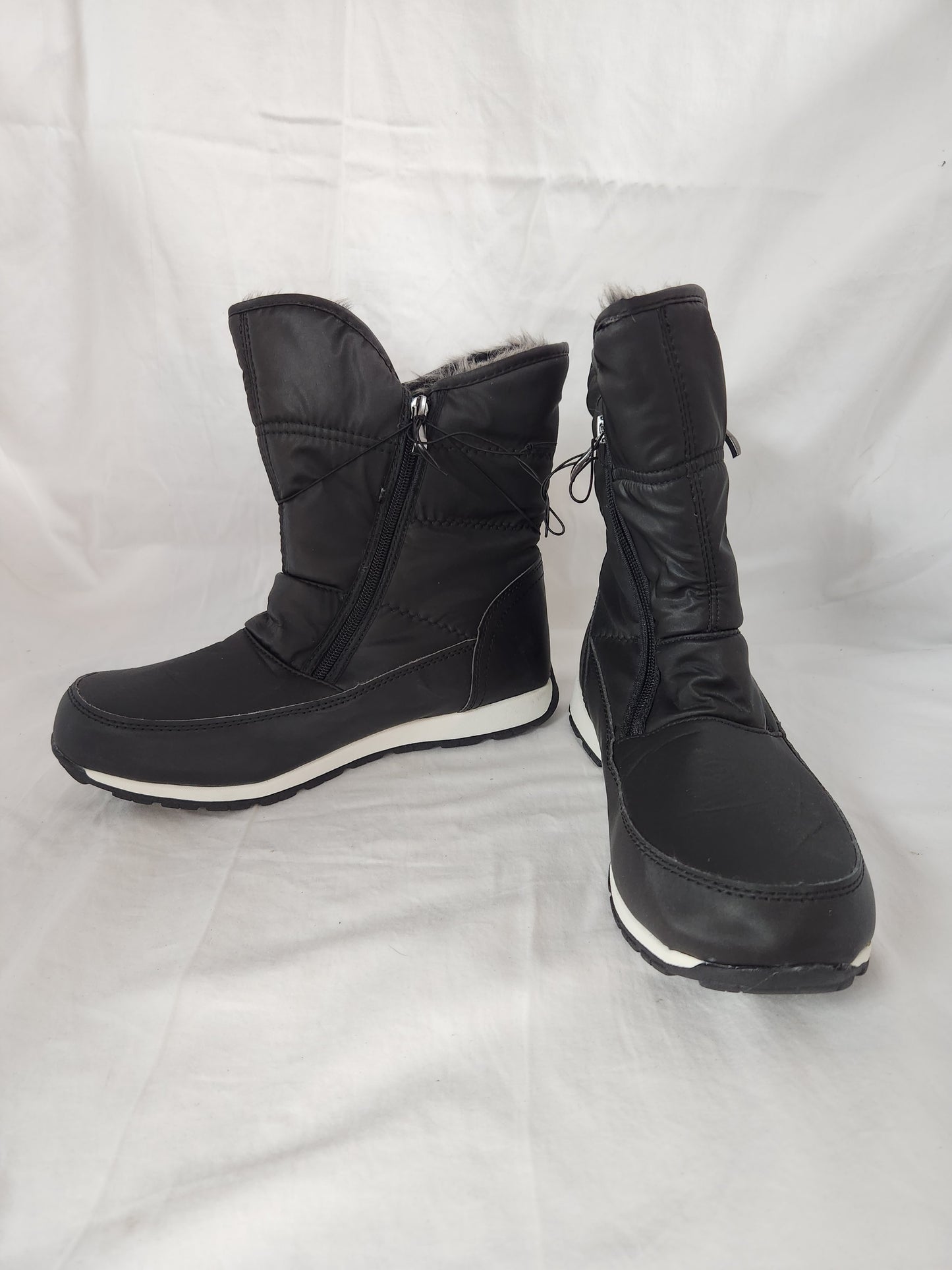 Time & Tru Women's Black Winter Boots - Size: 10