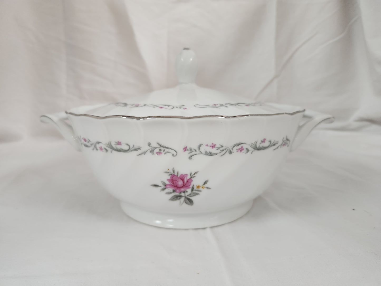 Royal Swirl Fine China Japan Pink Rose Round Covered Vegetable Bowl