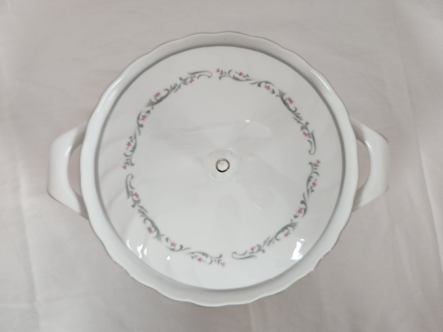 Royal Swirl Fine China Japan Pink Rose Round Covered Vegetable Bowl