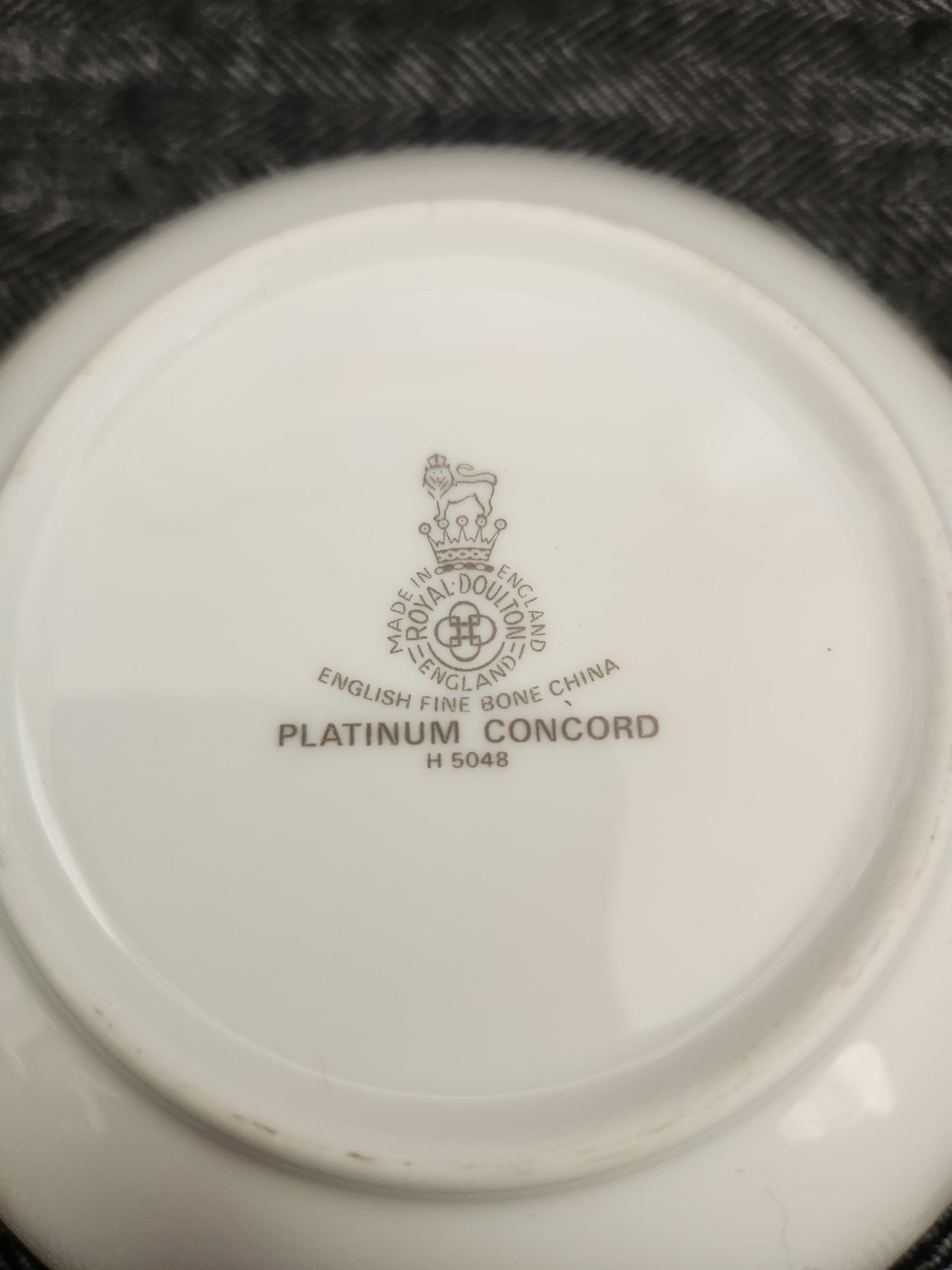 Concord Platinum Fruit/Dessert Bowl by Royal Doulton - #H5048