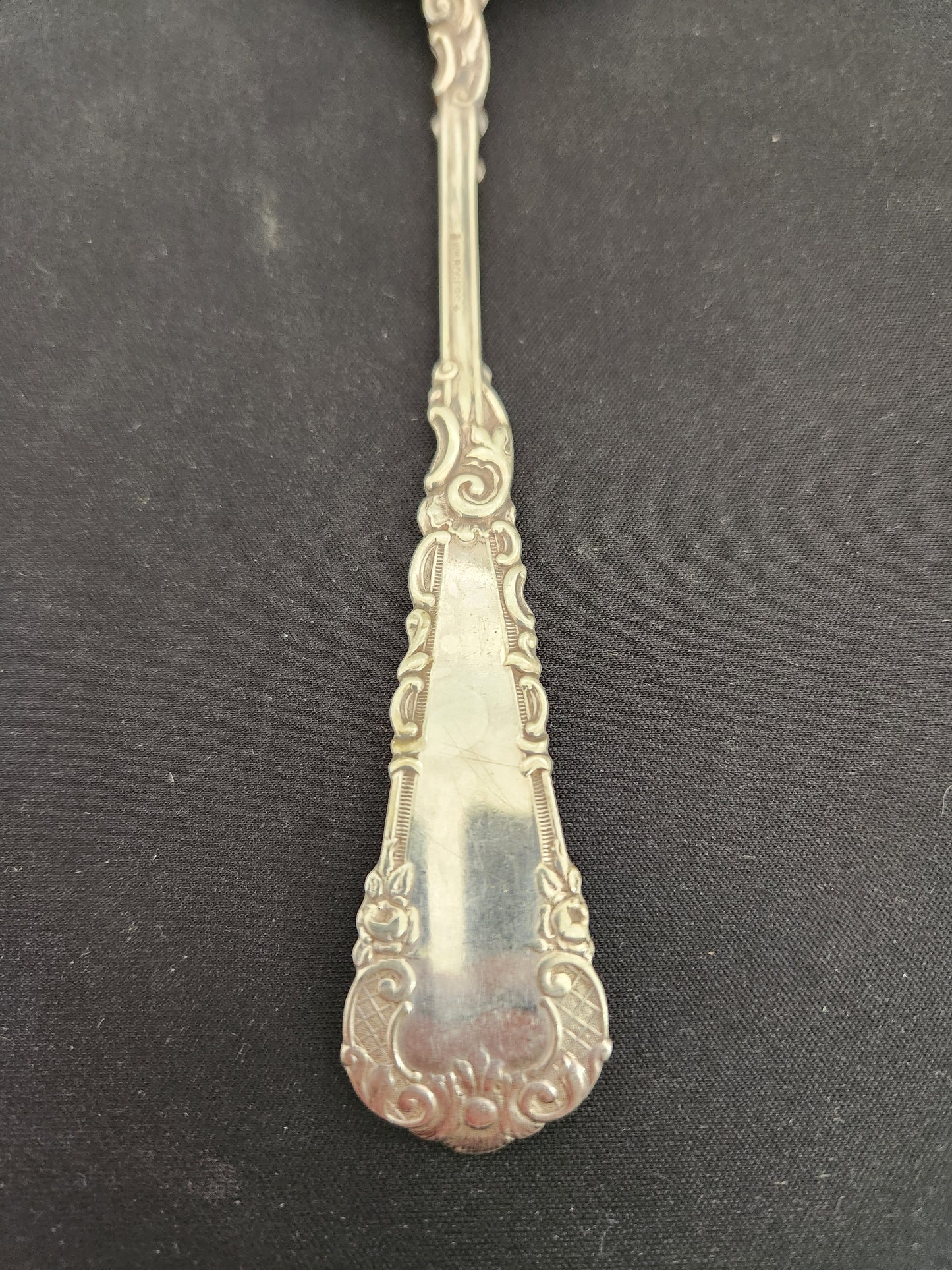 Vintage - WM Rogers 8-1/2" Silverplate Scalloped Edge Serving Spoon