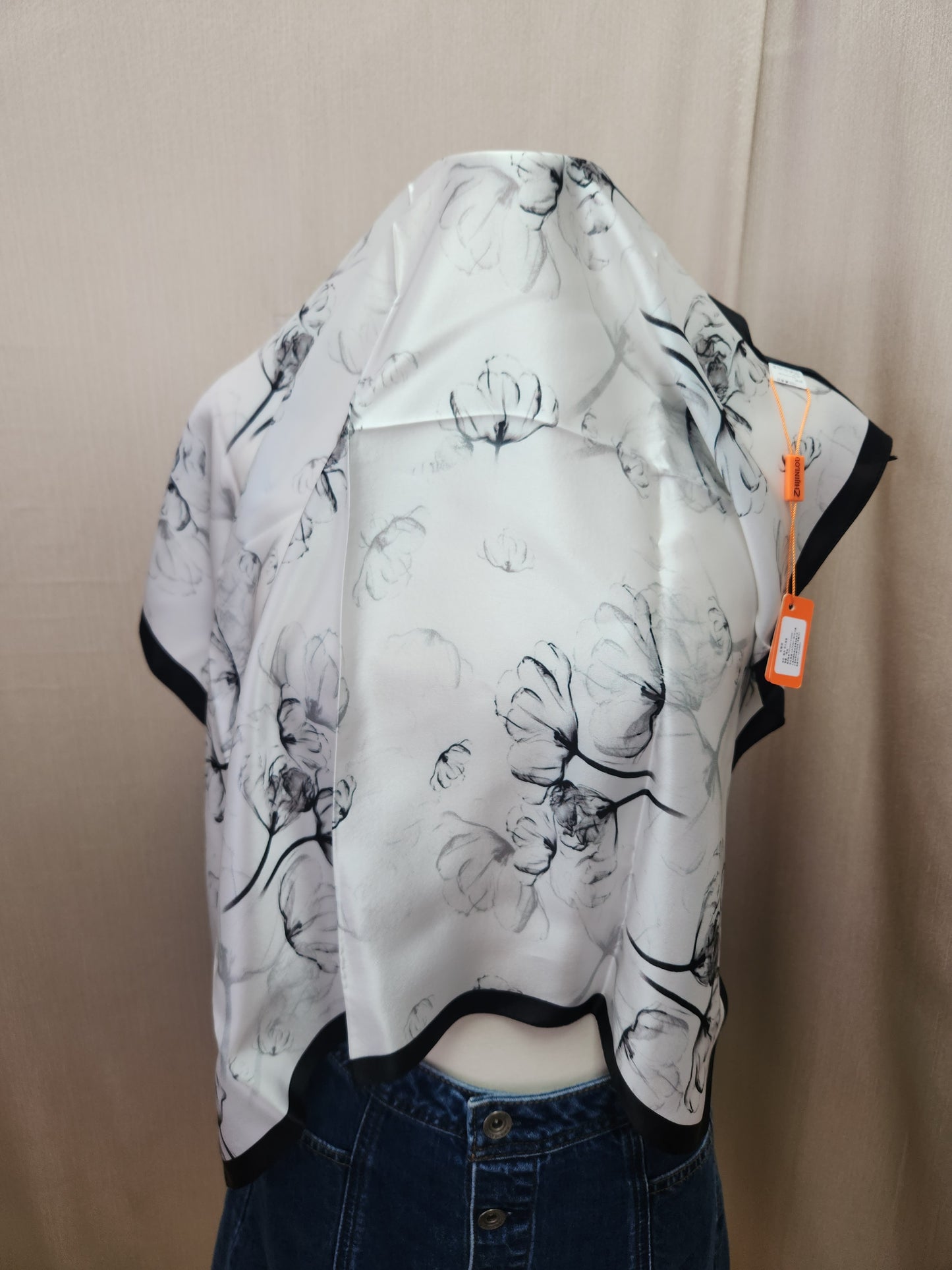 Zhijinlou B/W Floral 100% Silk Scarf