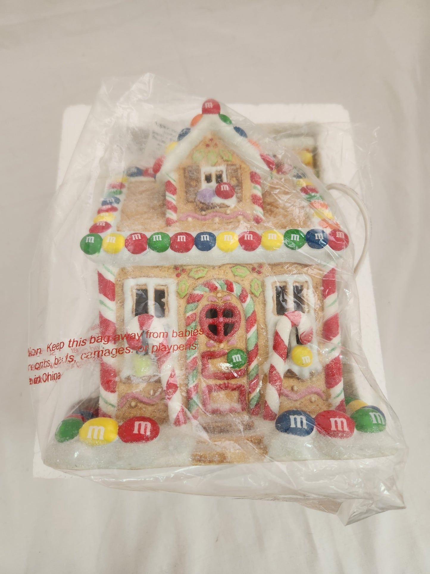 M&M Holiday 8-1/2" Porcelain Gingerbread House - Tested Working