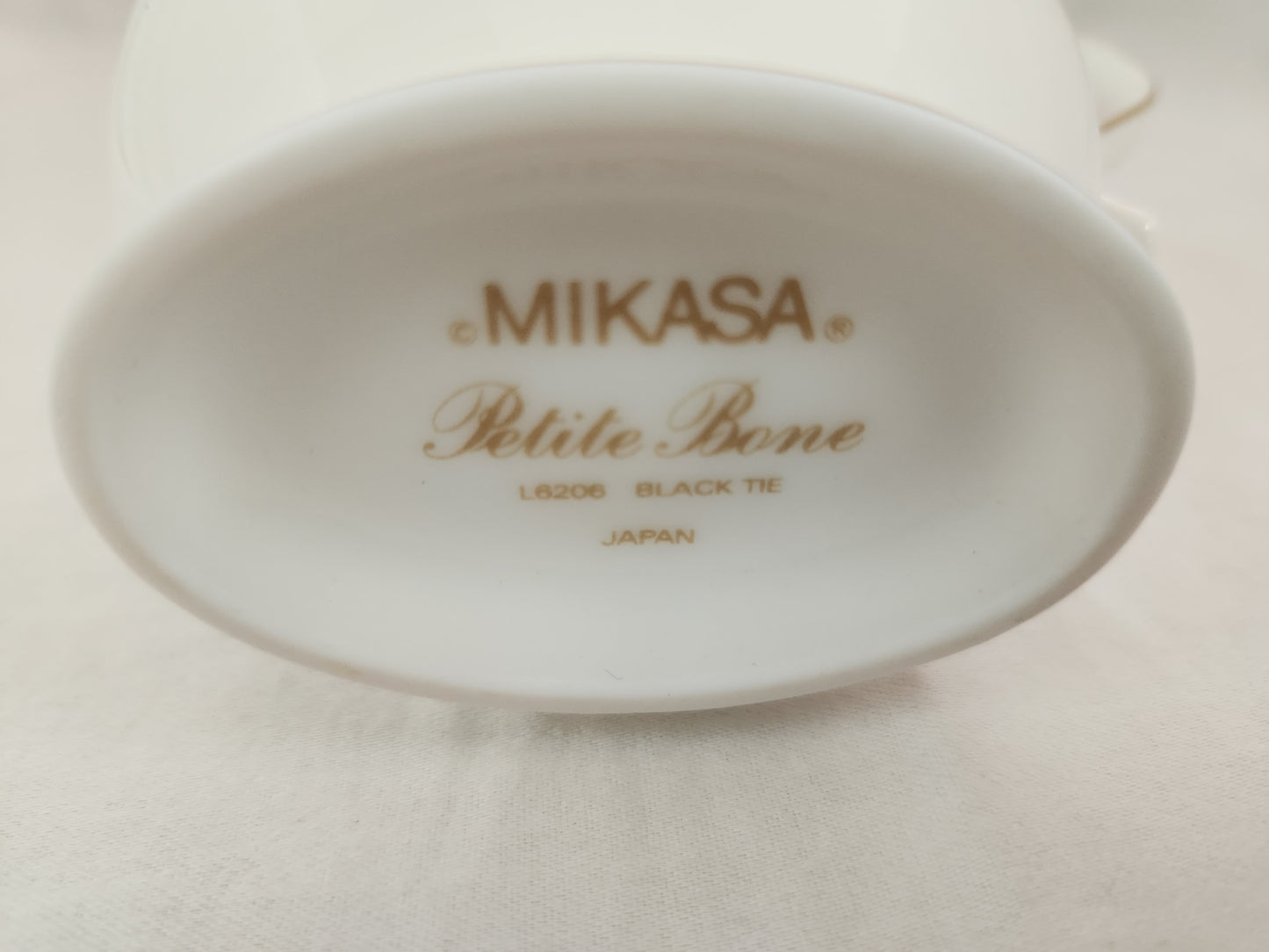 Mikasa Petite Bone Black Tie 4" Creamer #L6206