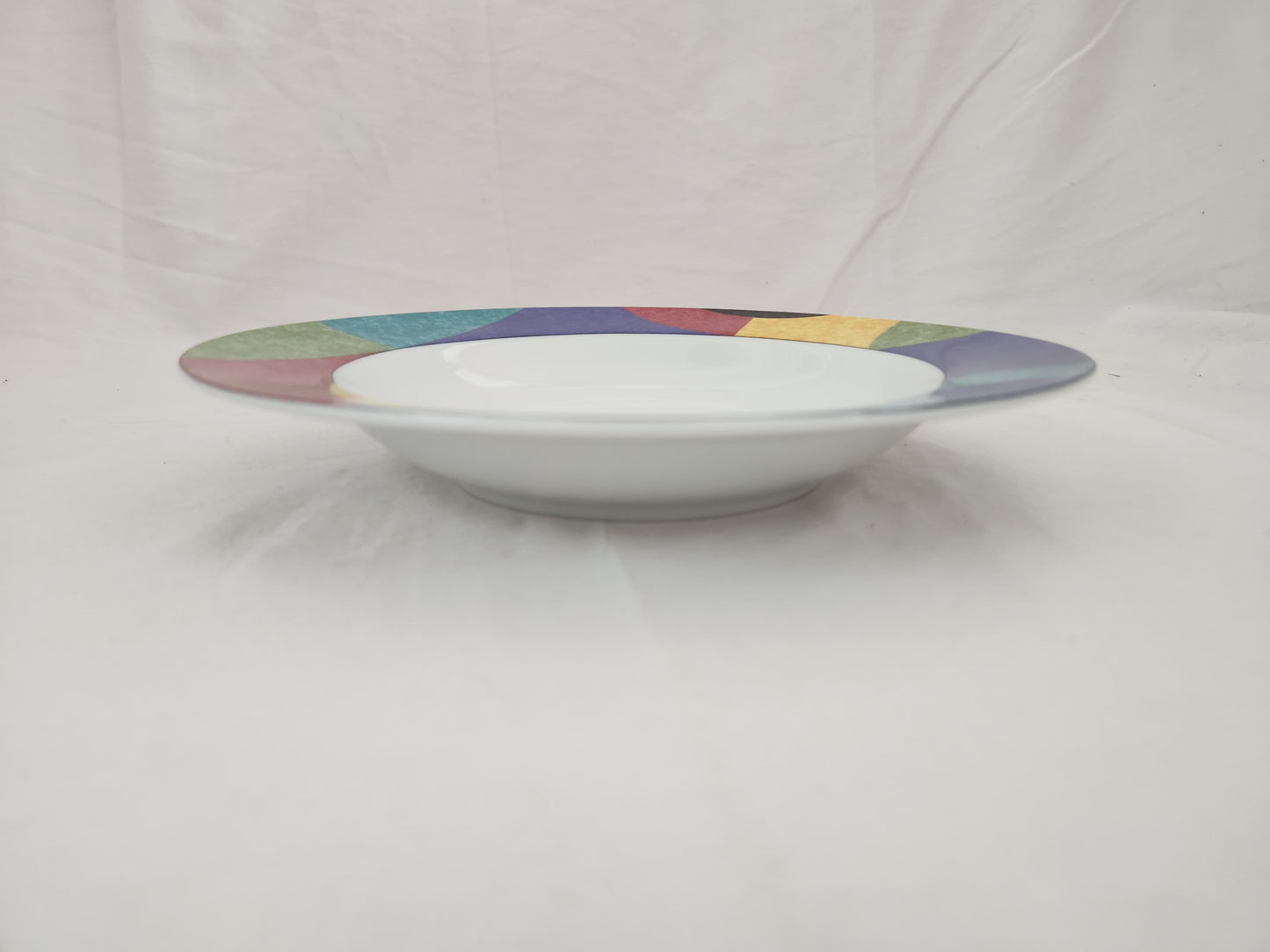 Mikasa California "M5101 Currents" Rimmed Soup Bowl