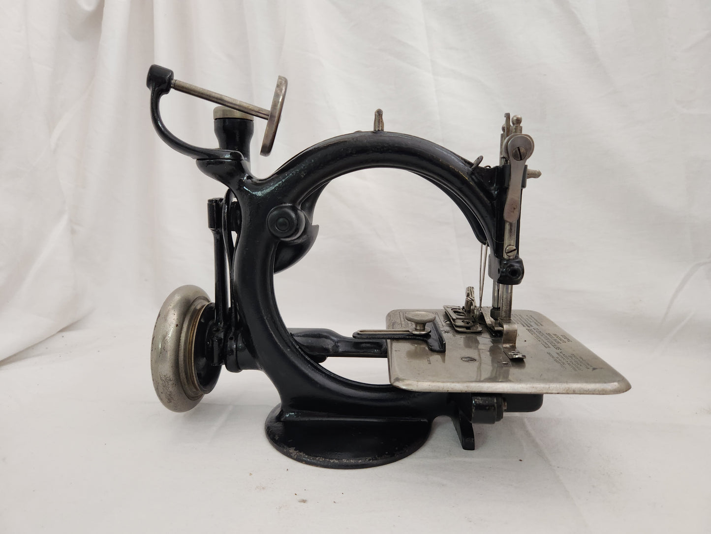 VTG - Willcox & Gibbs Treadle Sewing Machine #A 468431 w/ Attachments & Needles