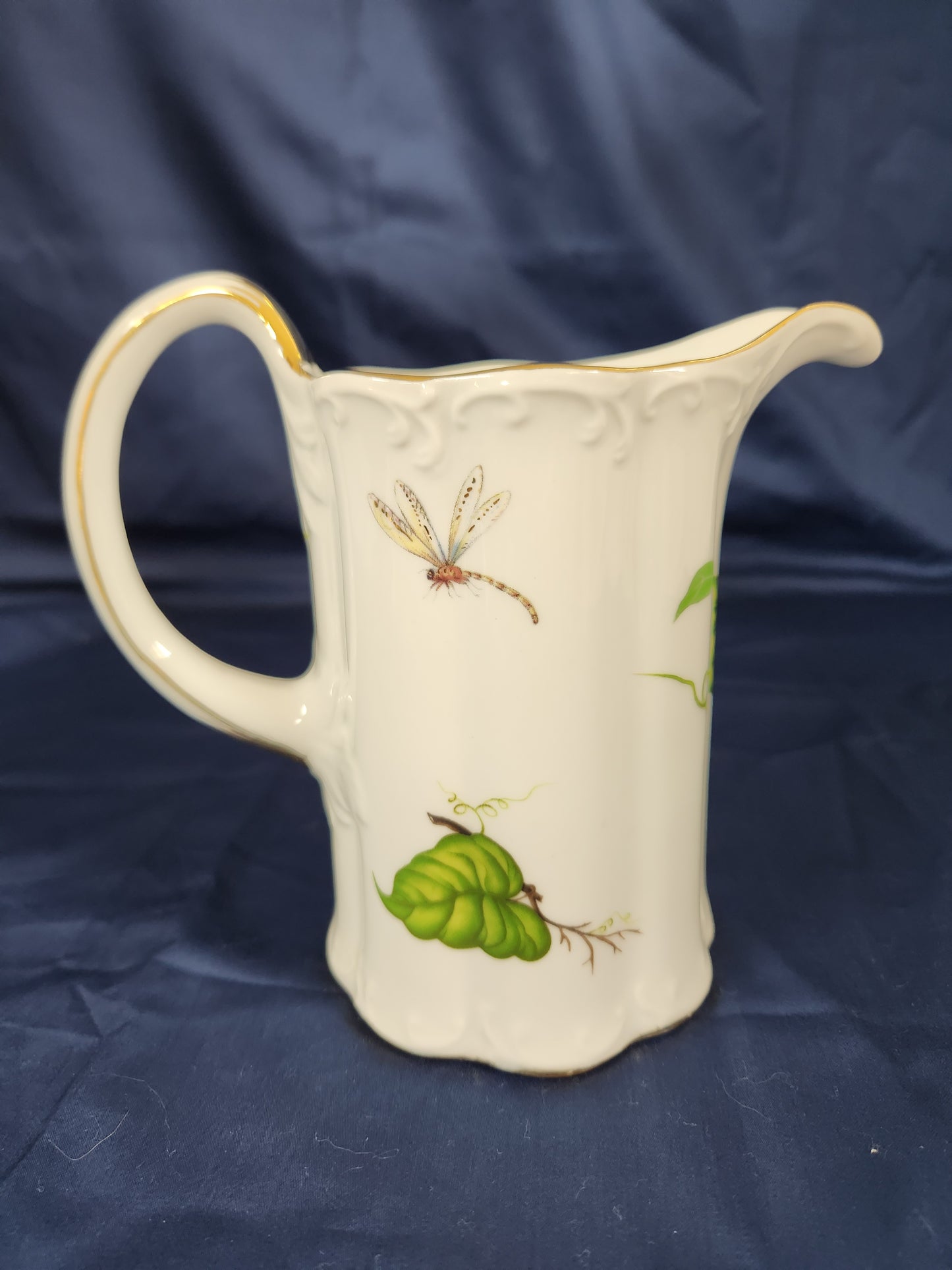 I. Godinger & Co. 6" Jardin Pitcher with Gold Trim