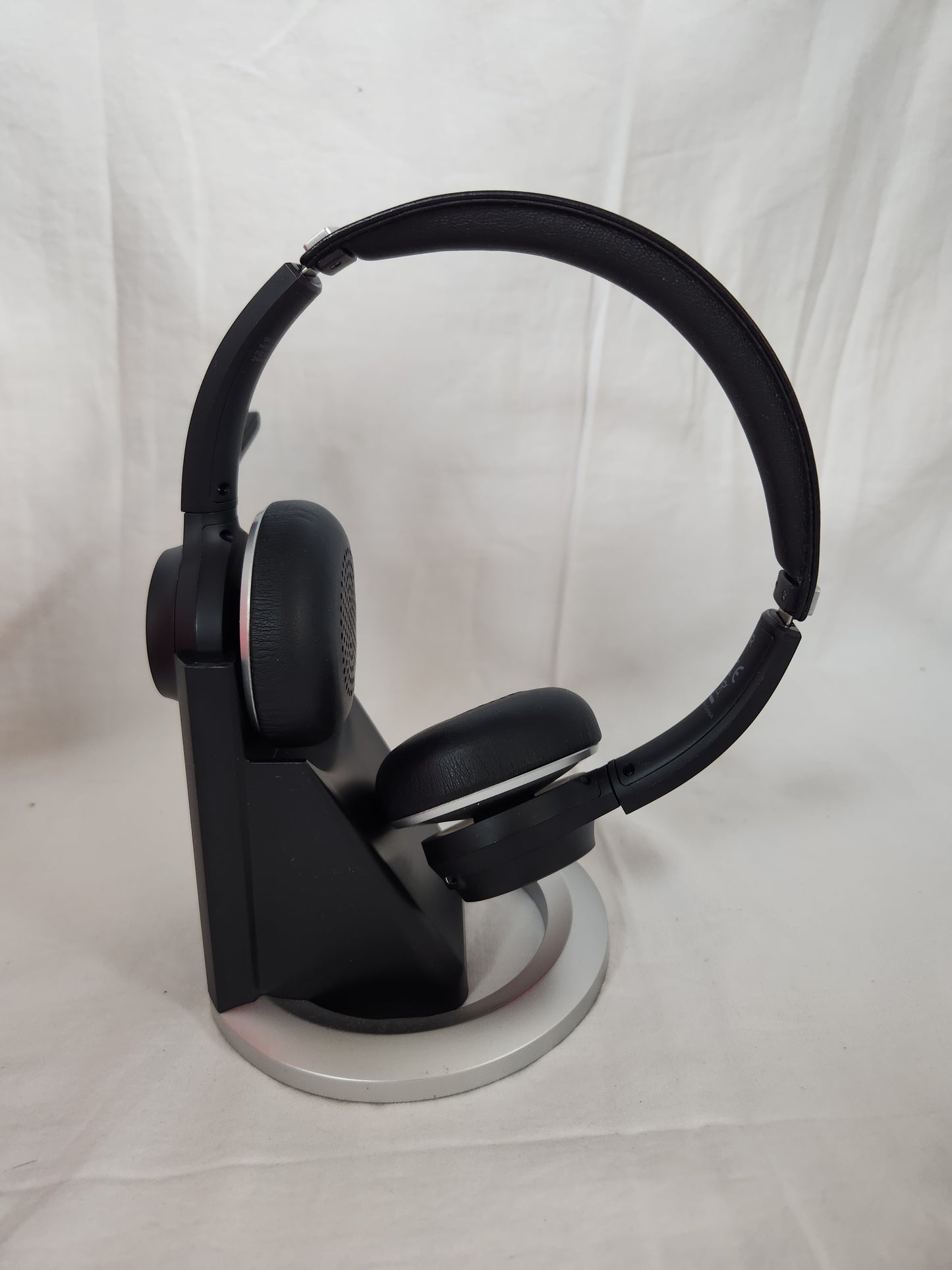 MPOW HC5 Pro Bluetooth Headset with Charging Stand - Model: BH483A