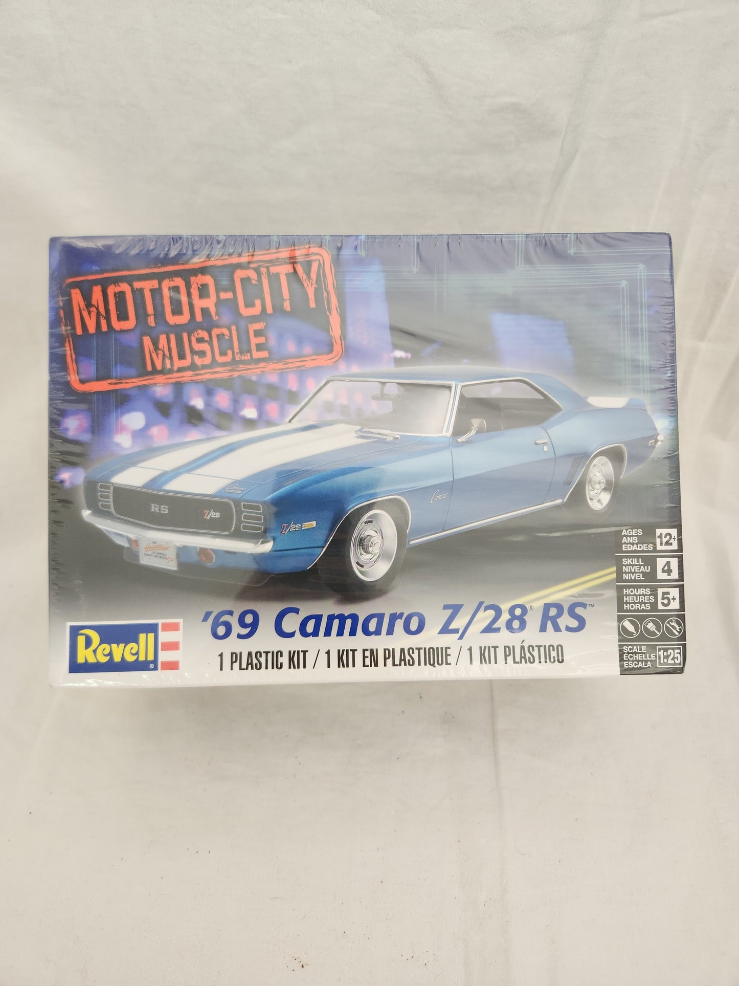 2016 - Revell Motor City Muscle '69 Camaro Z/28 RS Model Kit - 1:25 scale (factory sealed)