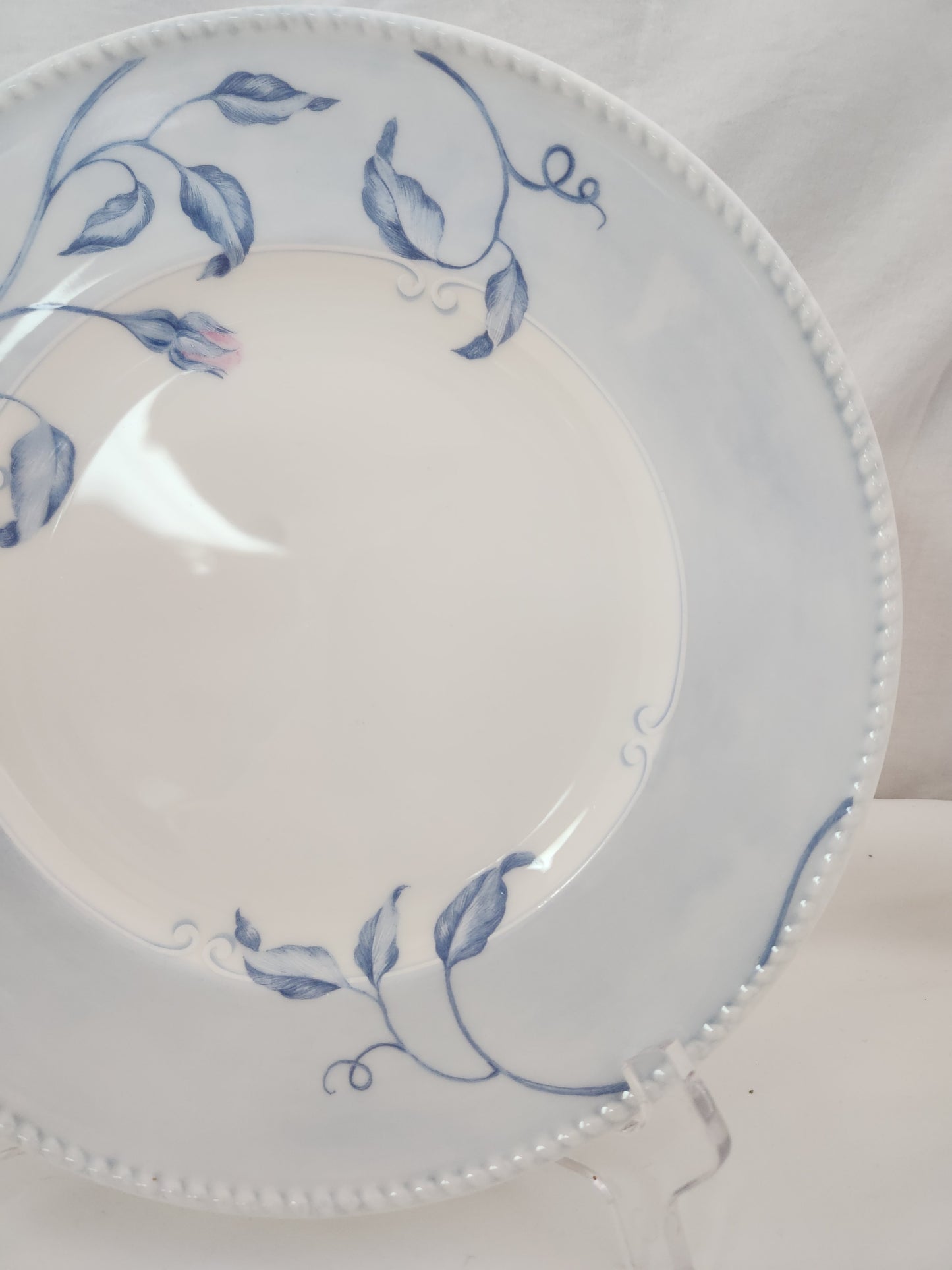 Lenox "Swedish Rose" 9-1/2" Accent Luncheon Plate