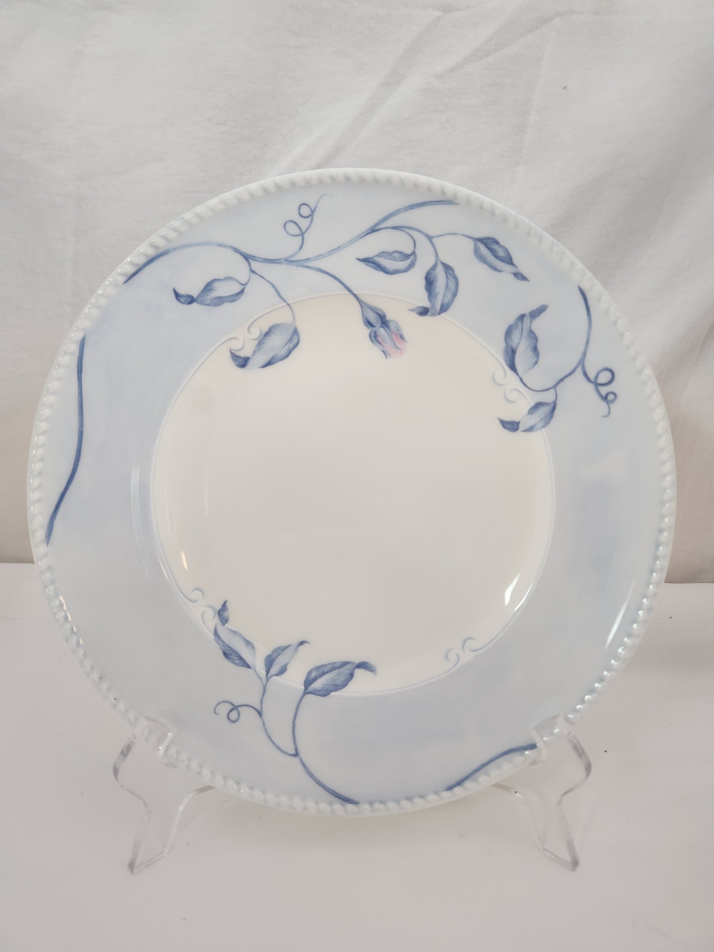 Lenox "Swedish Rose" 9-1/2" Accent Luncheon Plate