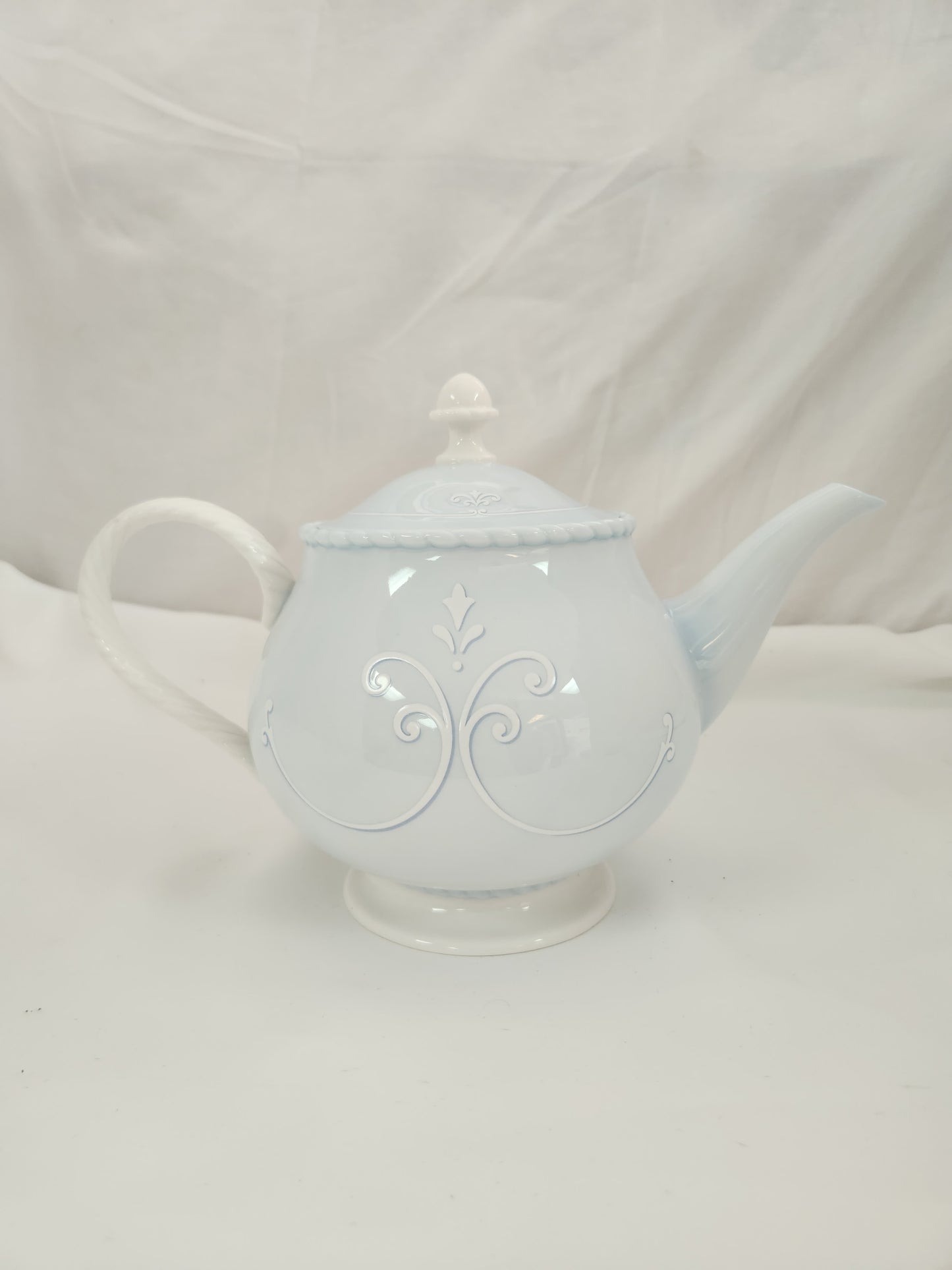 Lenox "Swedish Lodge Collection" 7-1/4" Teapot with Lid