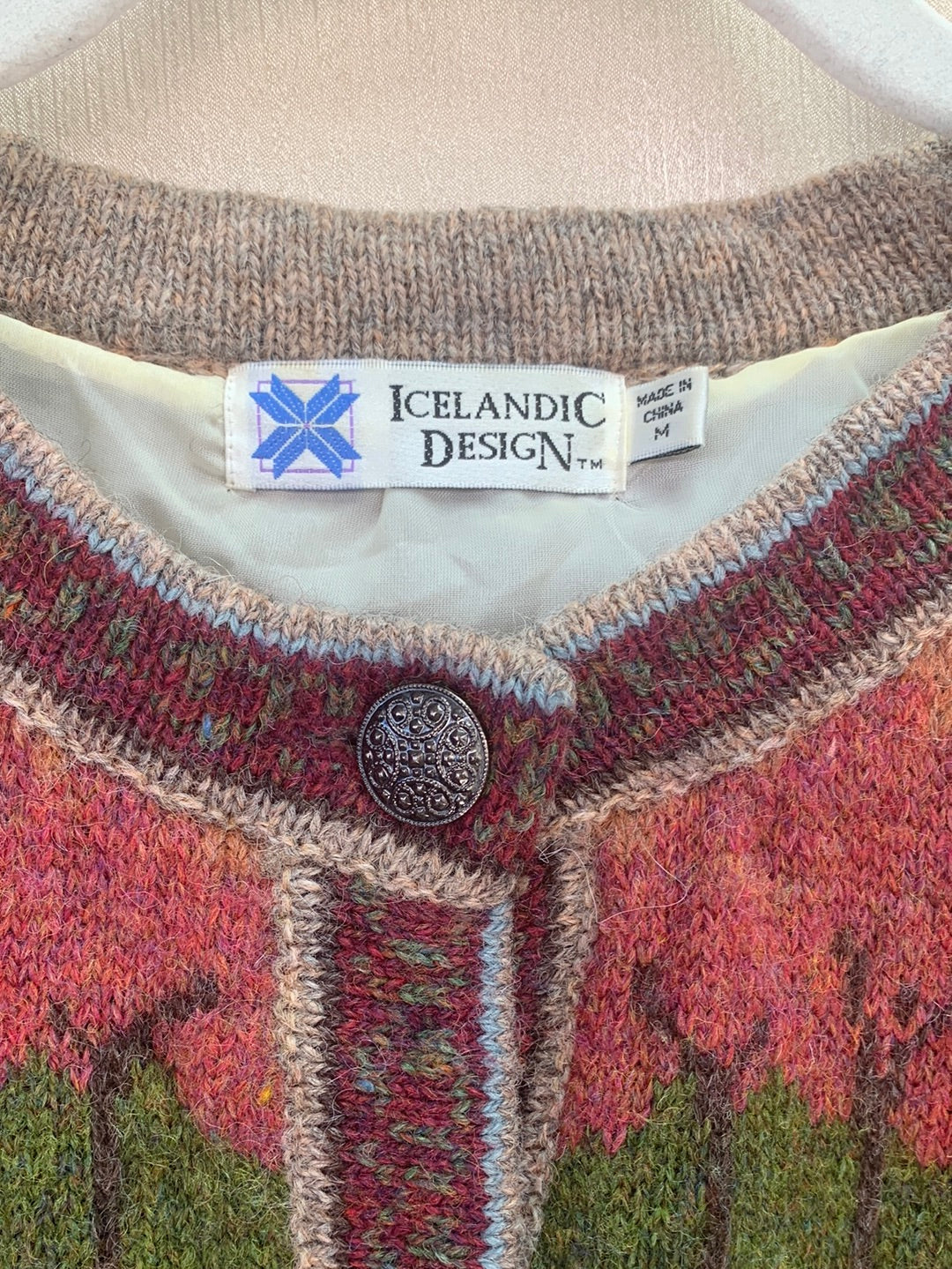 VTG - ICELANDIC DESIGN Tree Themed Lined Wool Button Cardigan - M