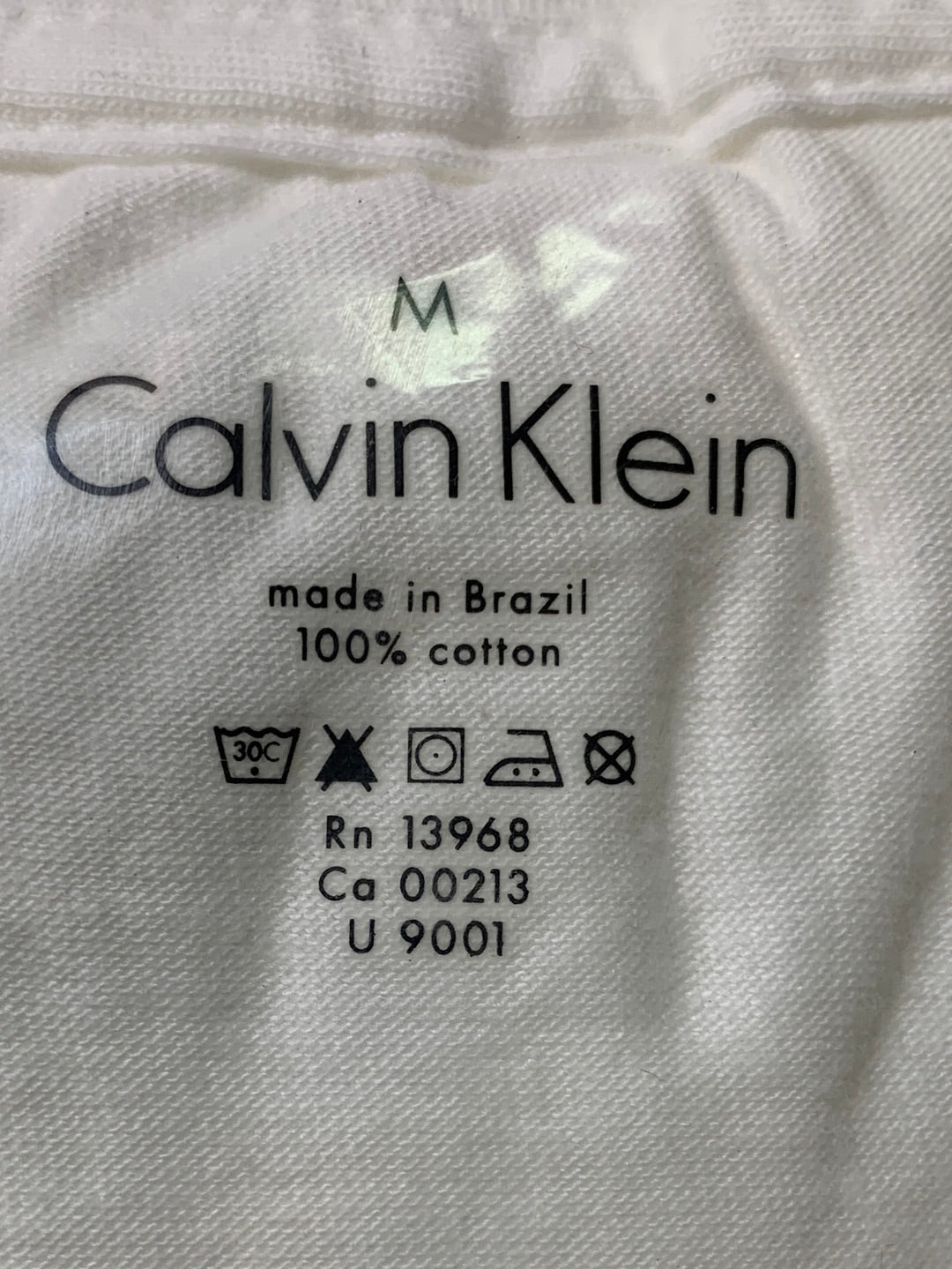 NIP - Calvin Klein white 3 pack Crew Neck T-Shirt / Undershirt - Medium