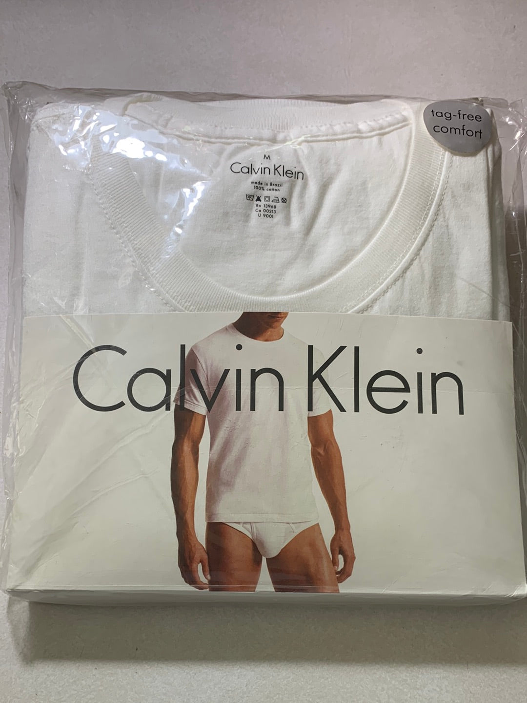 NIP - Calvin Klein white 3 pack Crew Neck T-Shirt / Undershirt - Medium