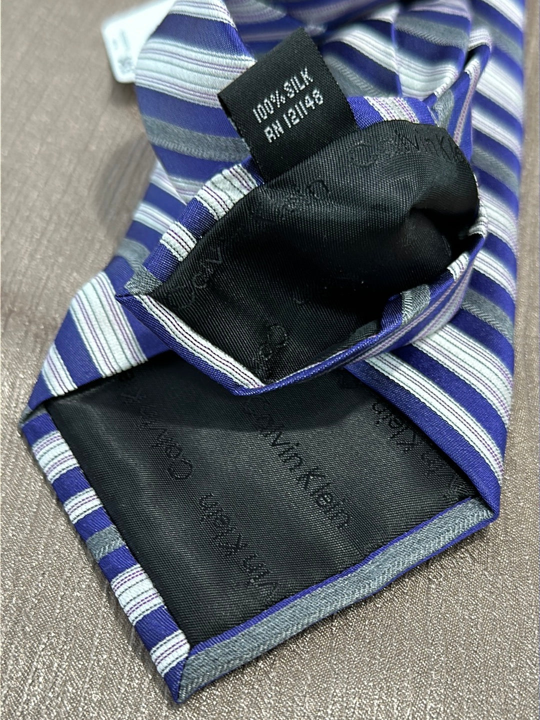 NWT - CALVIN KLEIN purple flint gray Stripe 100% Silk Necktie - 3.5" x 57"