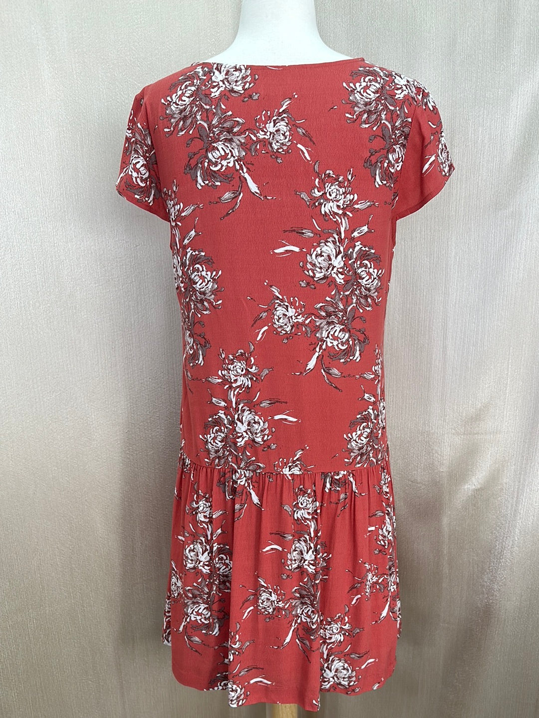 GARNET HILL muted coral Floral Viscose Short Sleeve Dress - 8