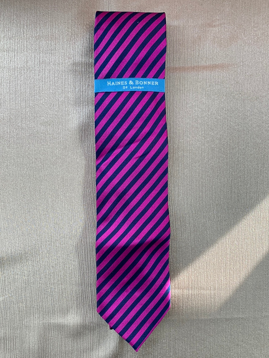 NWT - HAINES & BONNER fuchsia & navy Stripe All Silk Hand Made Necktie