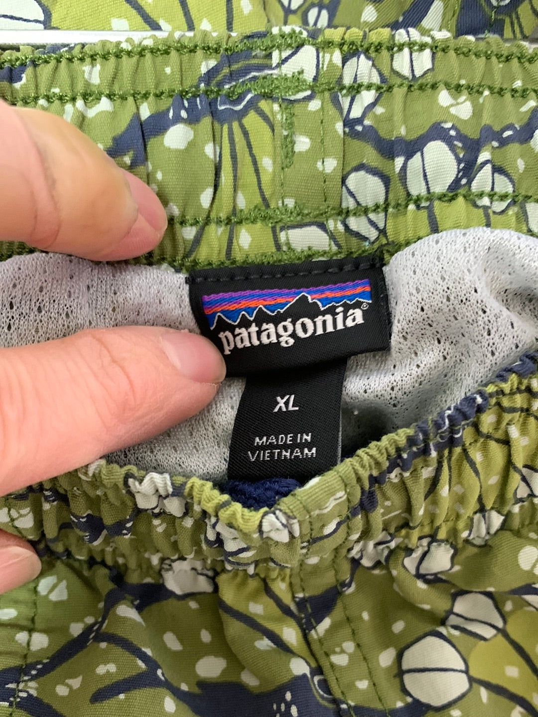 PATAGONIA green print Baggies 7" Lined Shorts - Kids' XL | 14