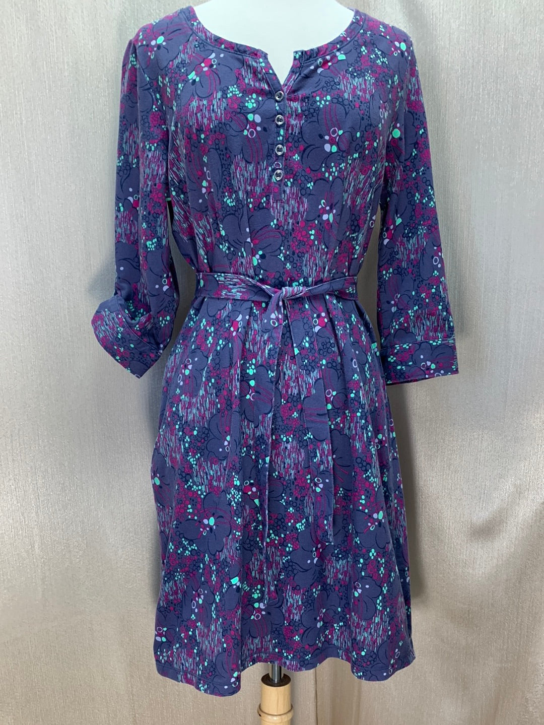 REI purple floral Henley Neck Belted 3/4 Tab Sleeve Casual Dress - M