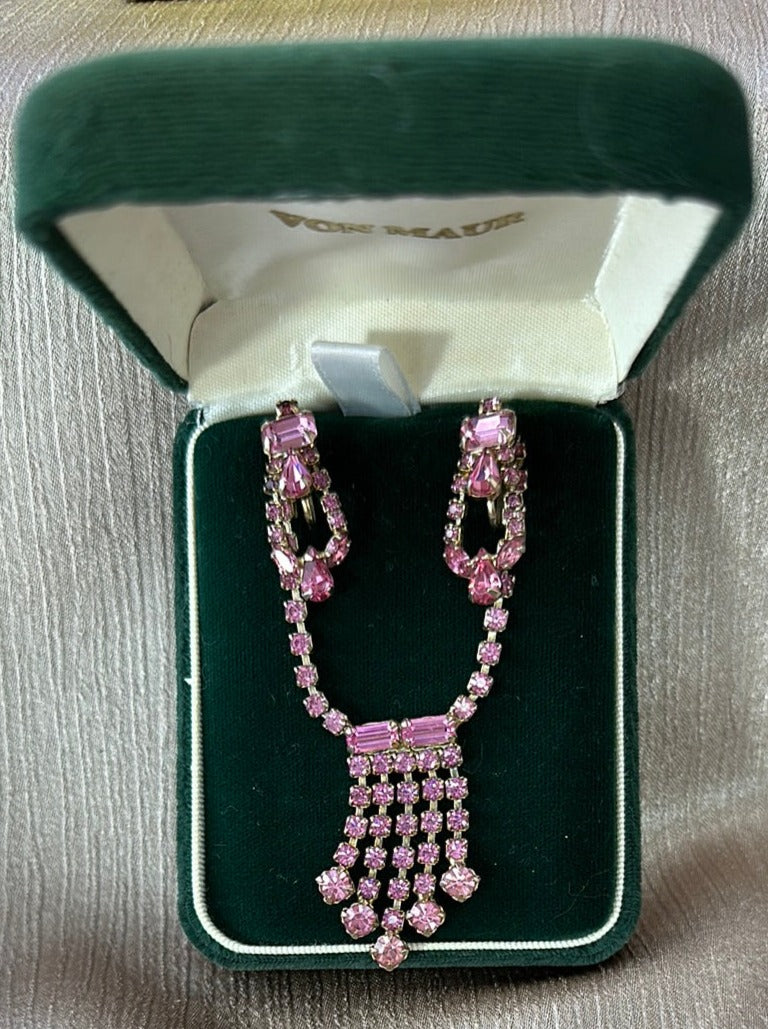 Vintage - WEISS pink Rhinestone Clip Earrings & Necklace Set - 16.25"