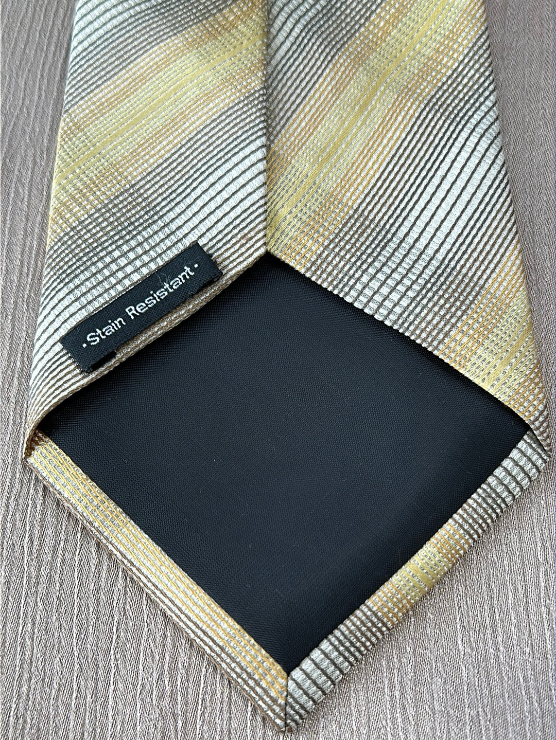 NWT - VAN HEUSEN yellow & light brown Stripe 100% Silk Necktie - 4" x 57"
