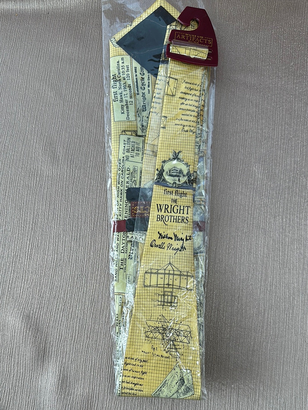 NWT - MUSEUM ARTIFACTS yellow blue Silk Wright Brothers Kitty Hawk Necktie