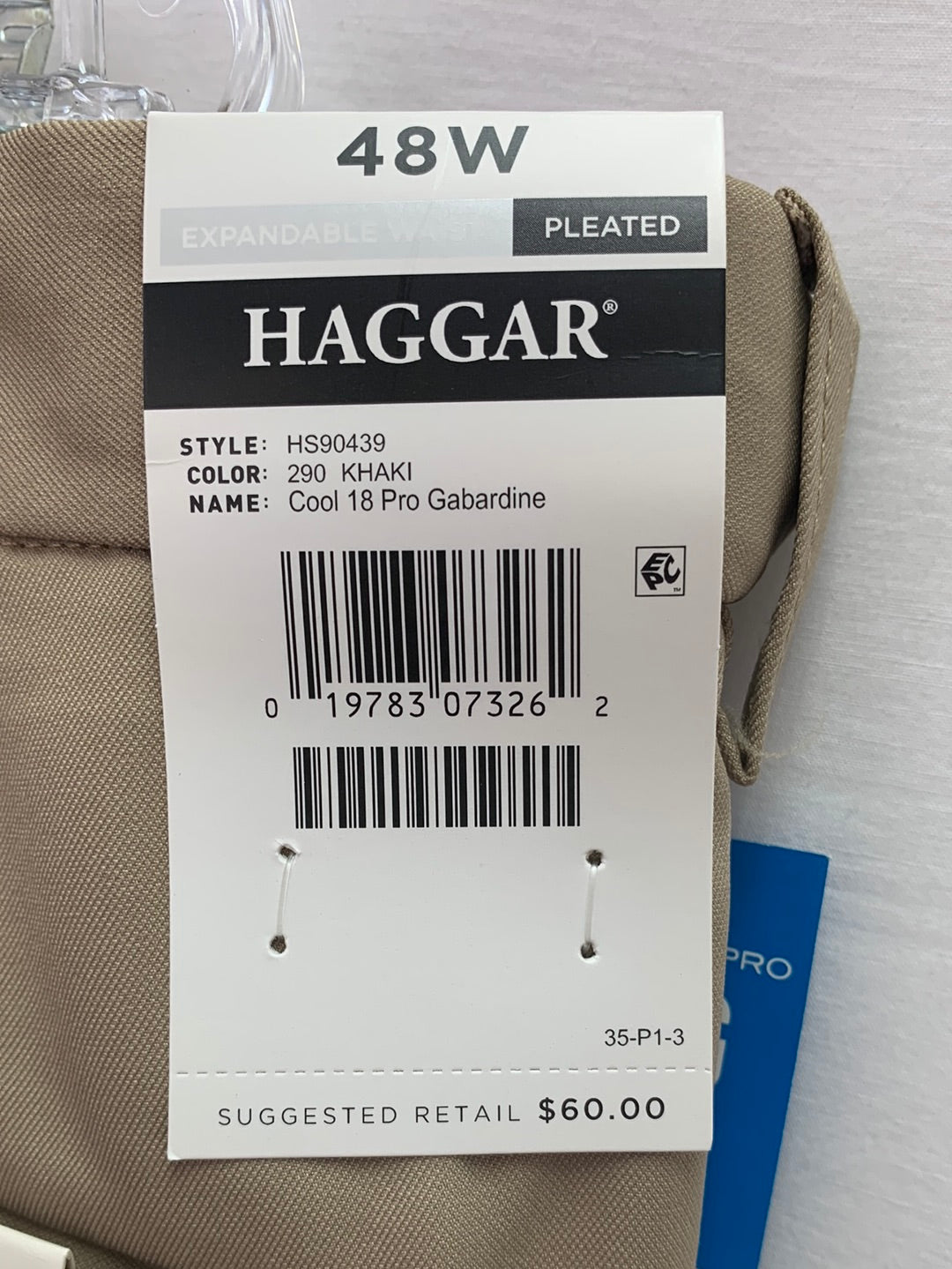 NWT - HAGGAR khaki Cool 18 Pro Pleated 10.5" Golf Shorts - 48W