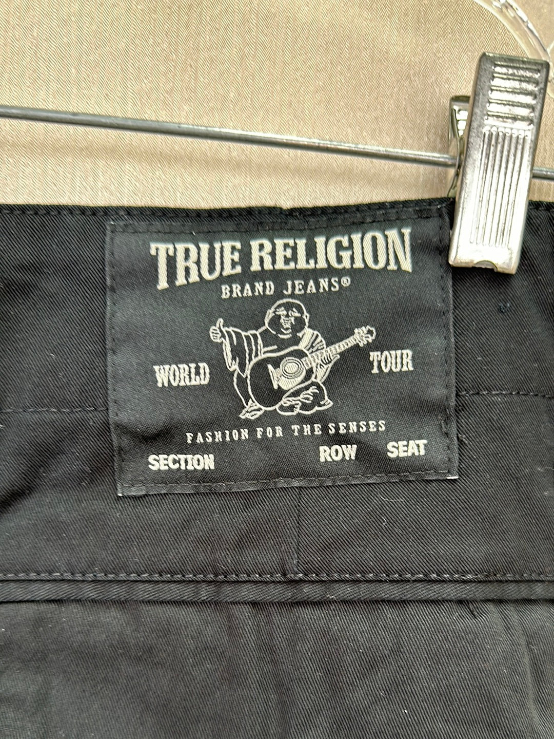 NWT - TRUE RELIGION onyx black 12" Utility Cargo Shorts - 34