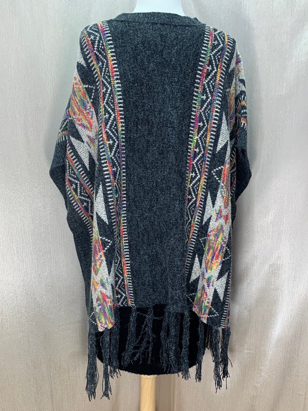 NWT - LOVE BY DESIGN charcoal multi Fringe Jacquard Sweater Poncho - M