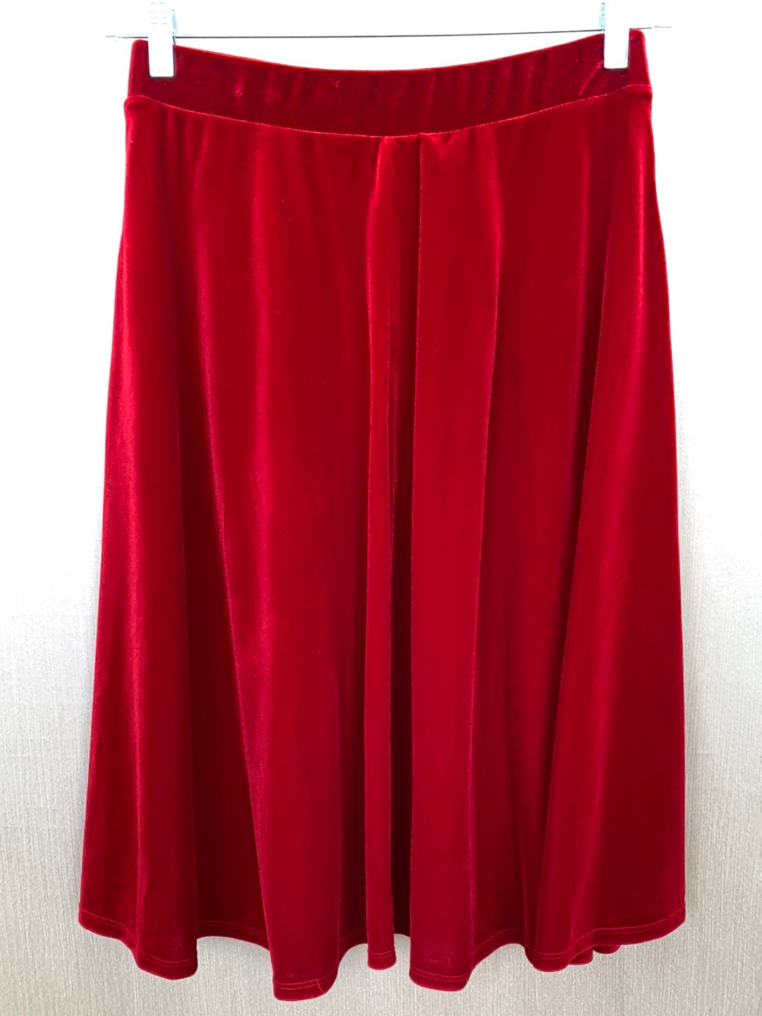 MODCLOTH red A-Line High Waist Pull On Let's Circle Back Velvet Skirt - L