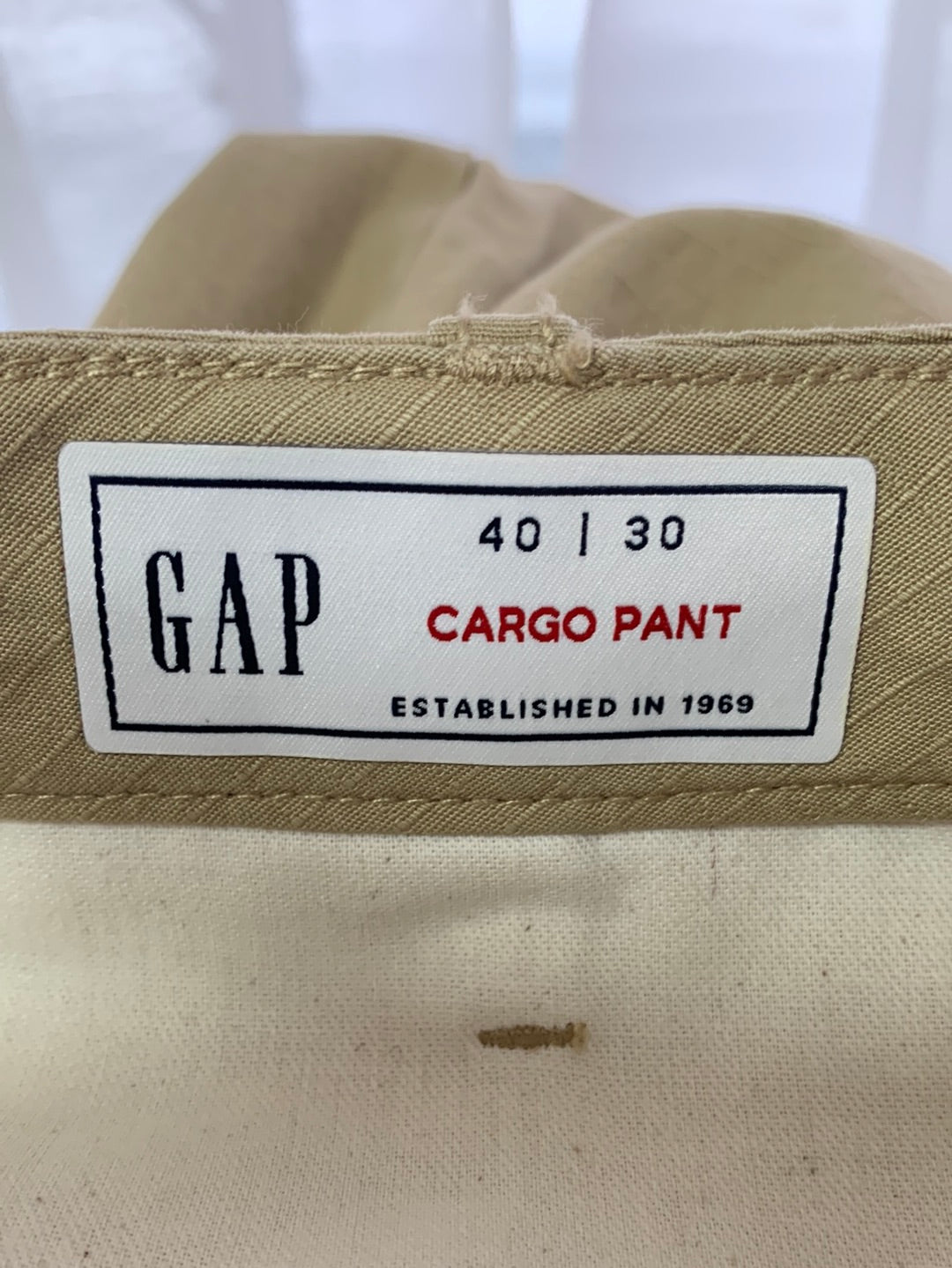 NWT - GAP khaki Drawstring Ankle Cargo Pants - 40x30