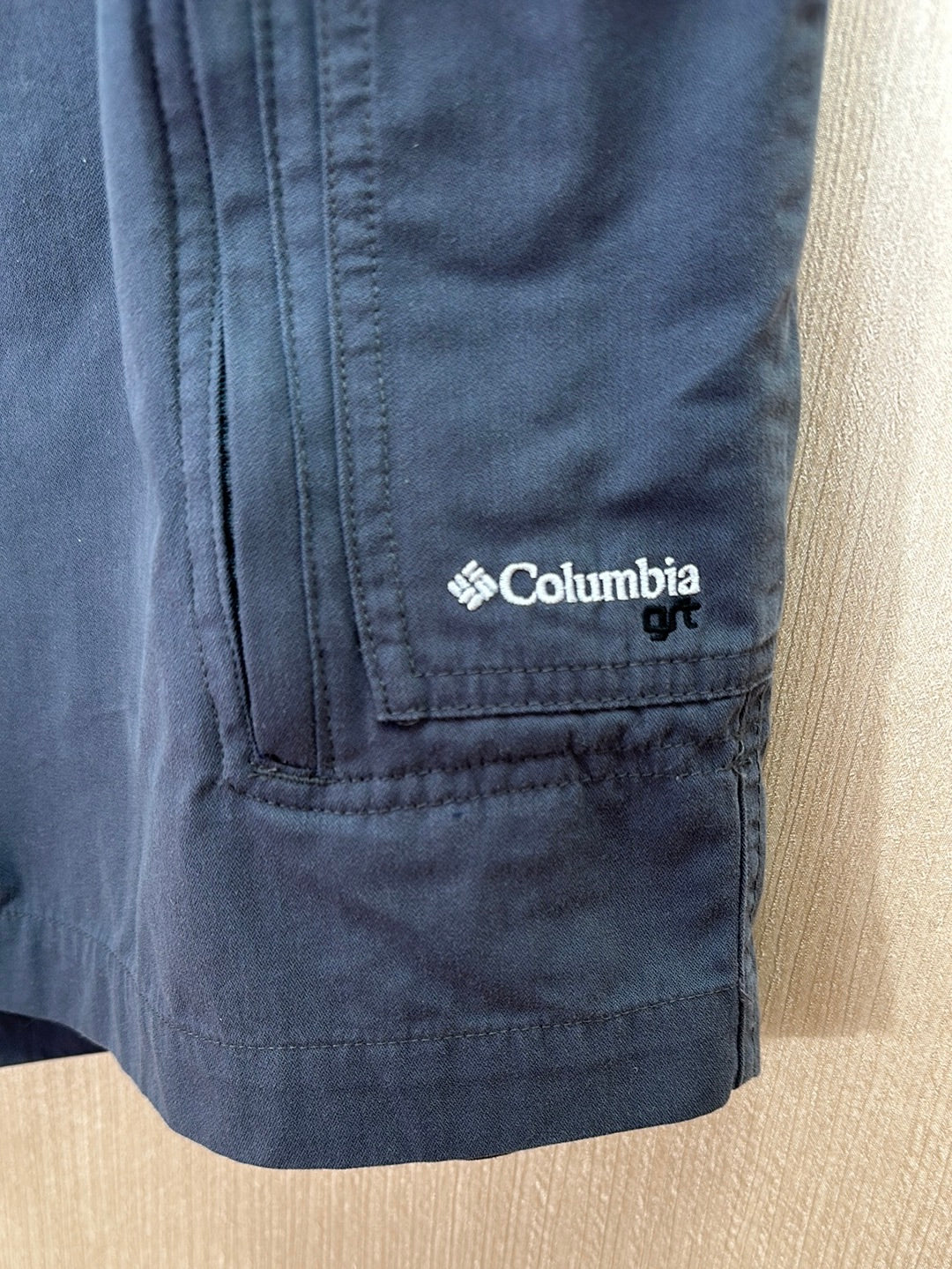 NWT COLUMBIA grey Omni Shade UPF 50 GRT 10 Cargo Shorts Men s XL CommunityWorx Thrift Online